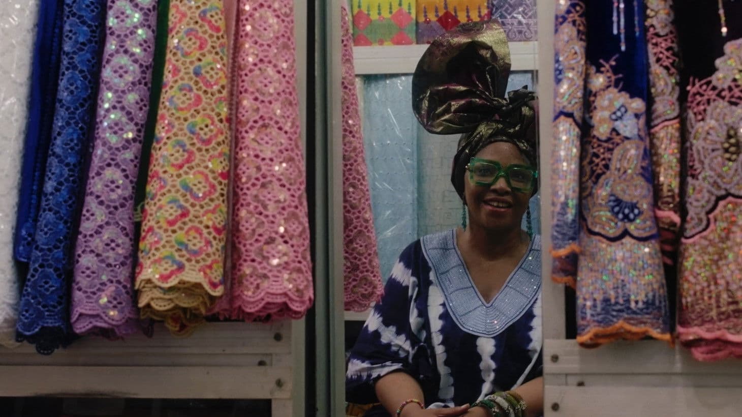 STOFF - Ein Spitzengeschäft