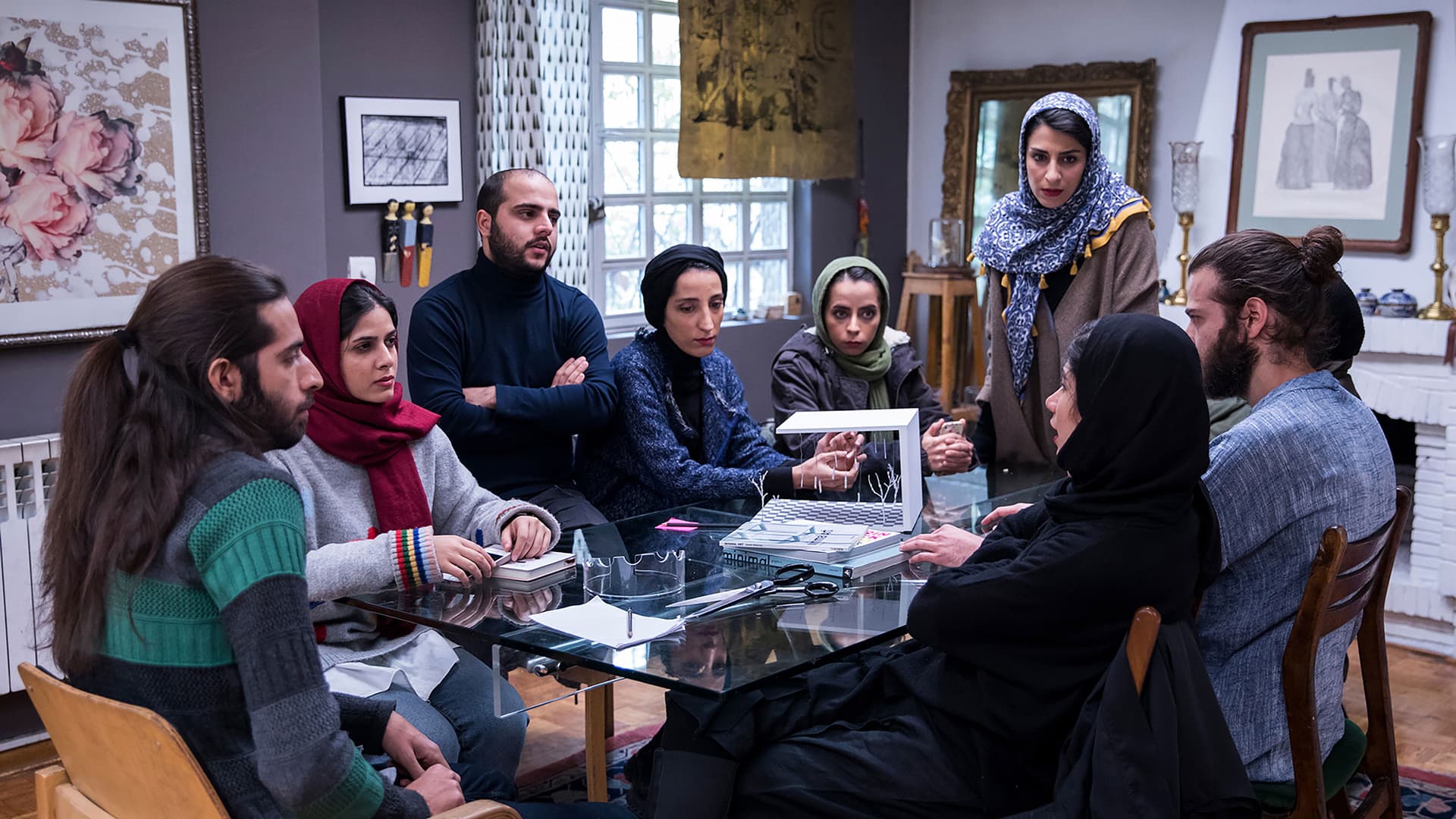 در نبود کارگردان