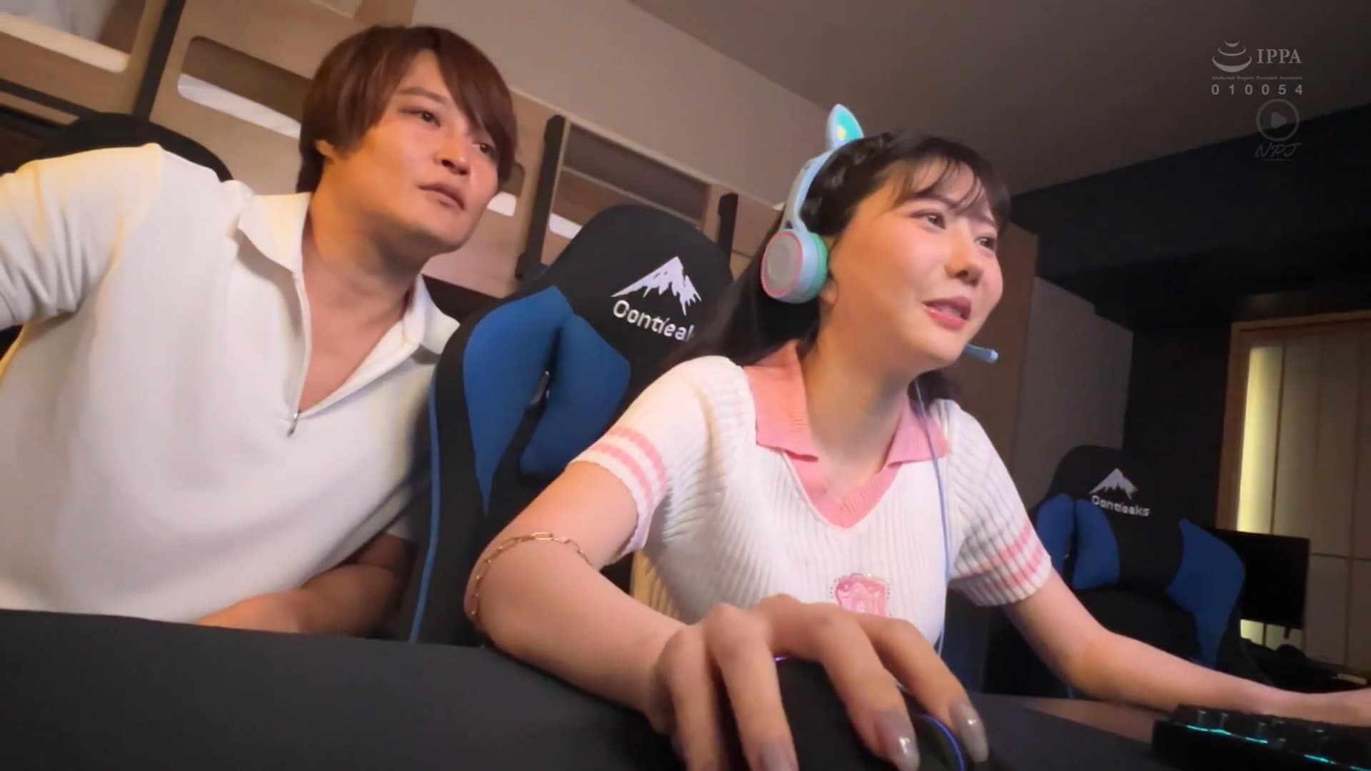 NPJS-135ゲーマーお姉さんの配信に課金しまくってたらオフパコできたよ！！ ミズキさん2〇歳 ゲームとコスプレ大好きな引きこもりお姉さん