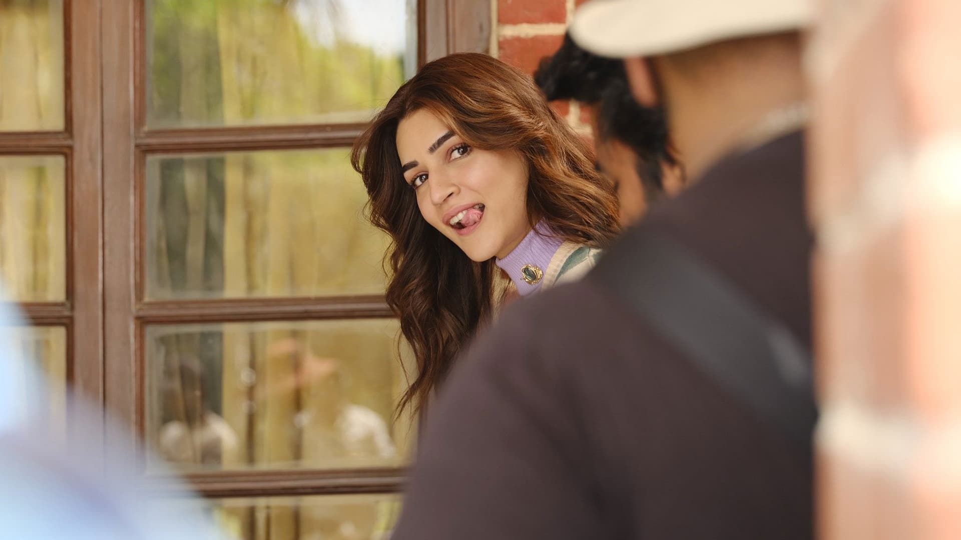 SUB VRAJA IUBIRII TALE