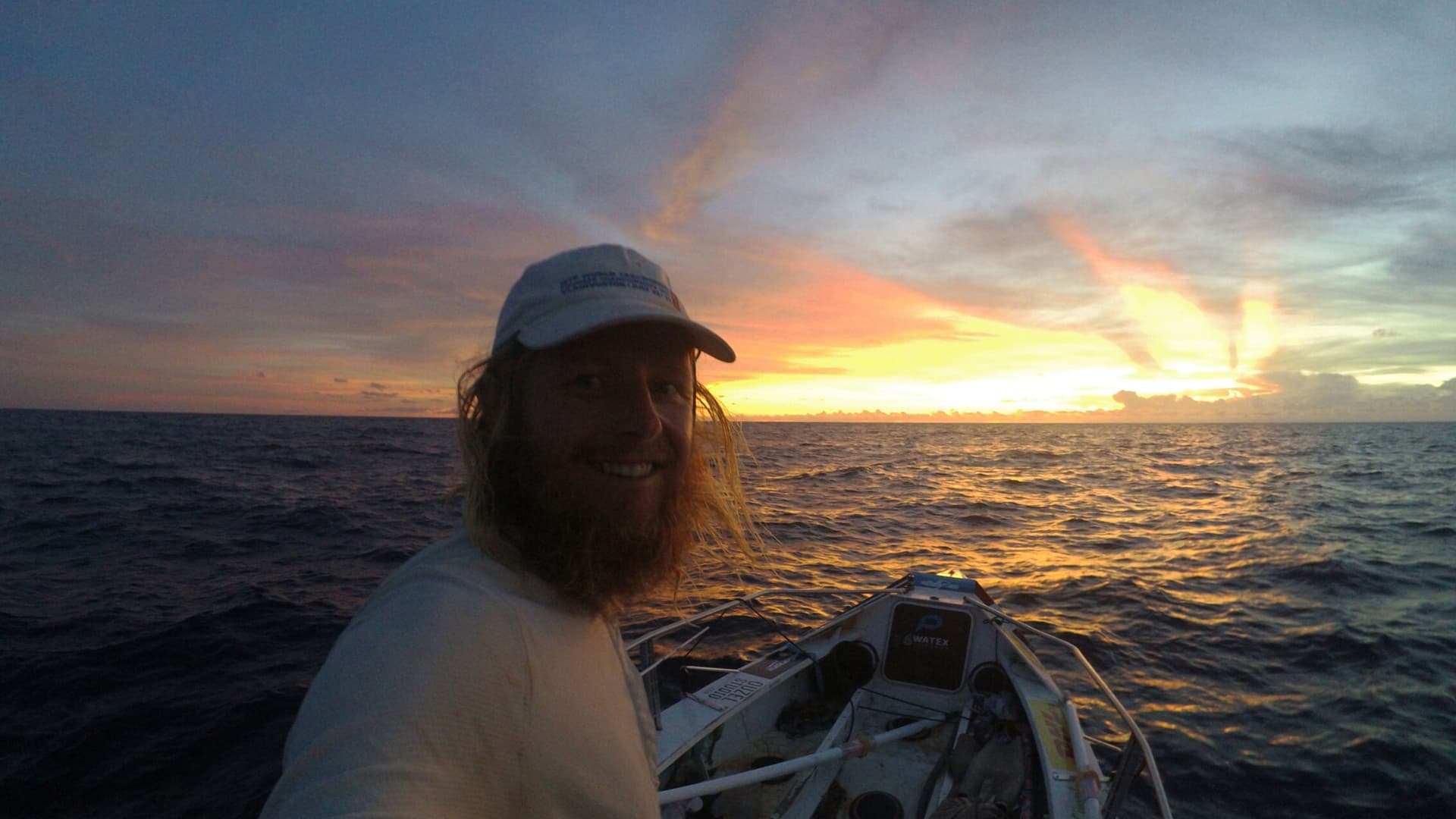 Aizsniegt dzelmi: vienatnē pāri Klusajam okeānam