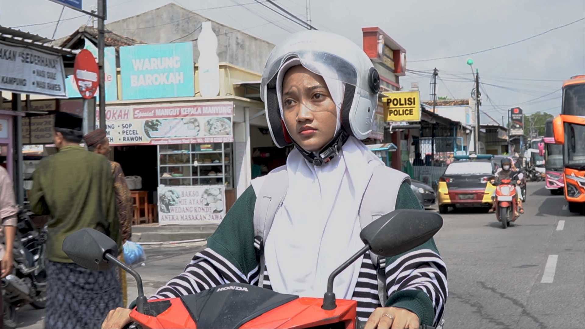 Keajaiban Dalam Pelukan Iman