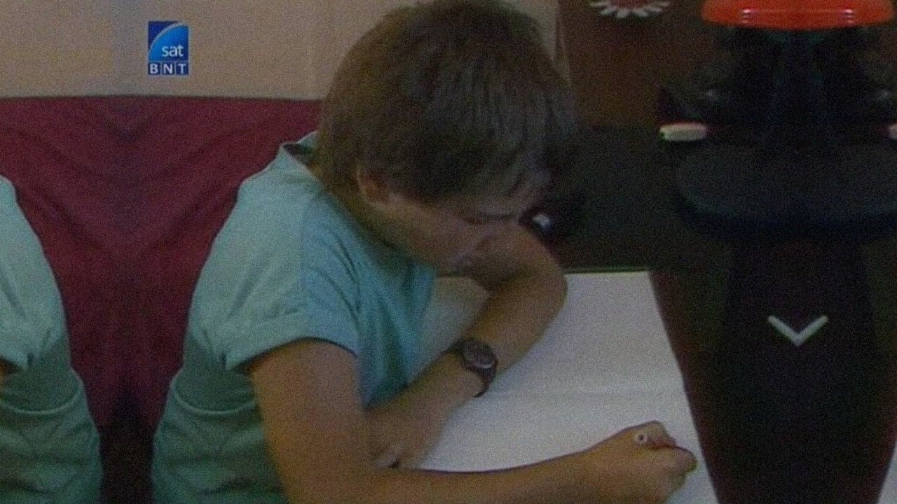 Старичок в клетчатых брюках