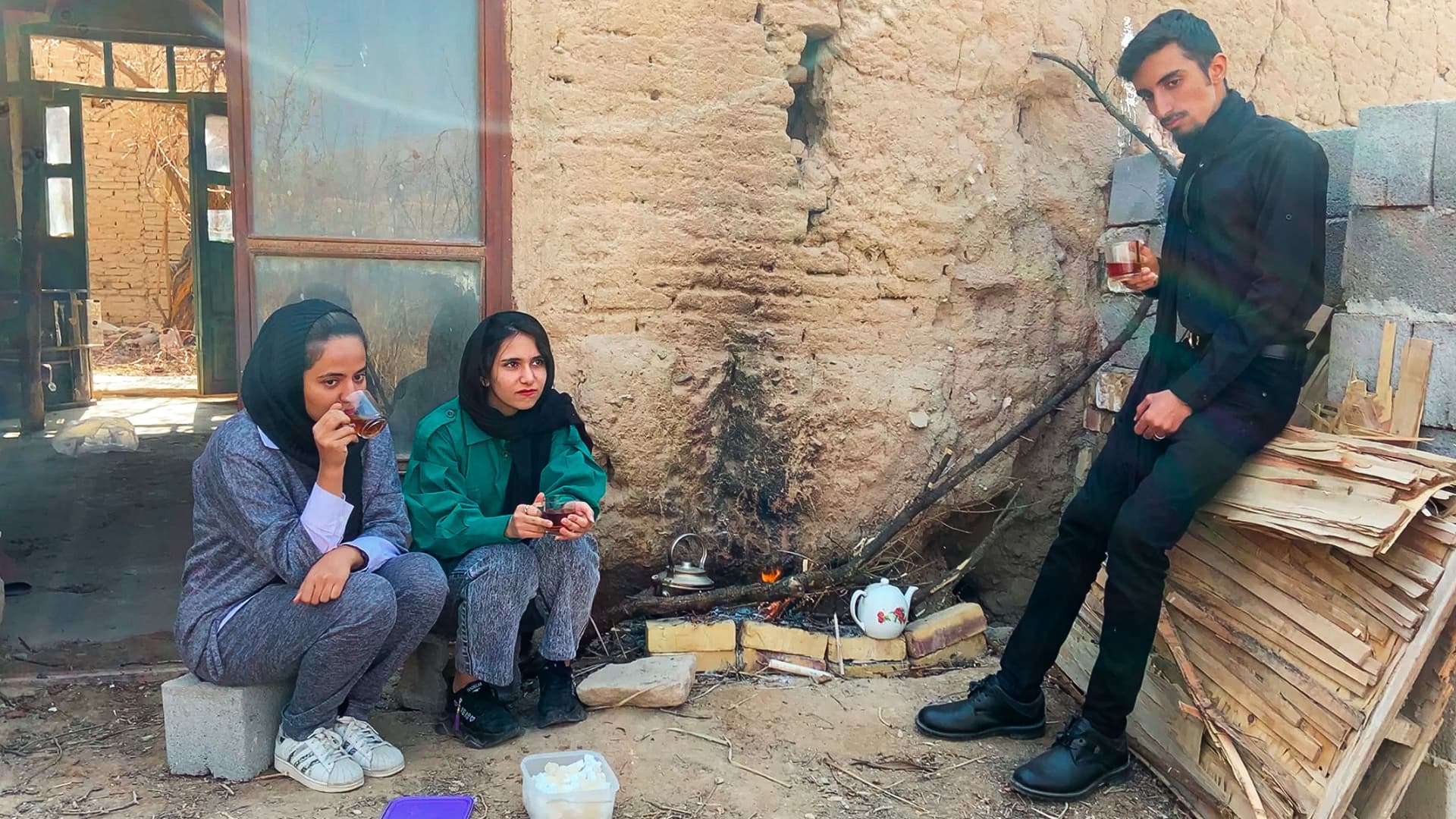 پرونده ی هیولا (پروژه ی ابتدایی)