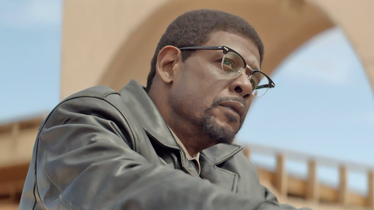 Doi bărbați în oraș