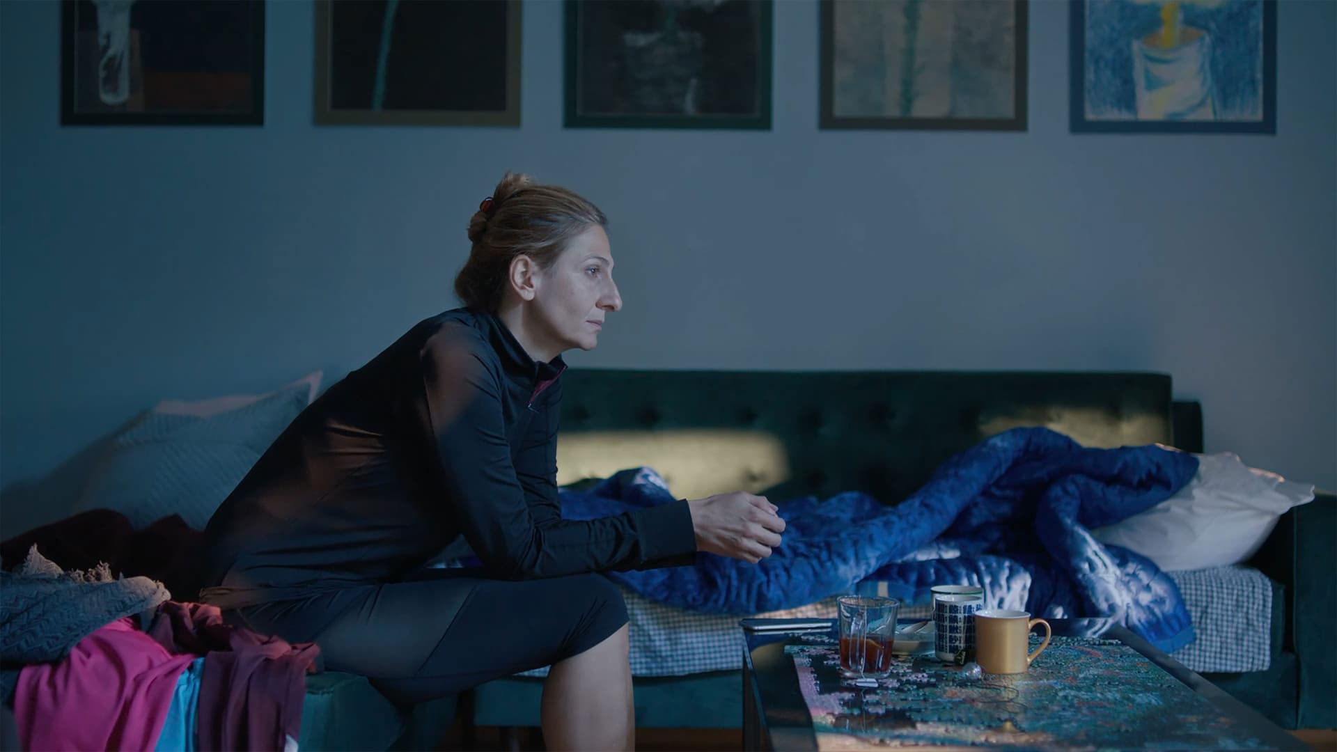 ჰაერი ლურჯი აბრეშუმია