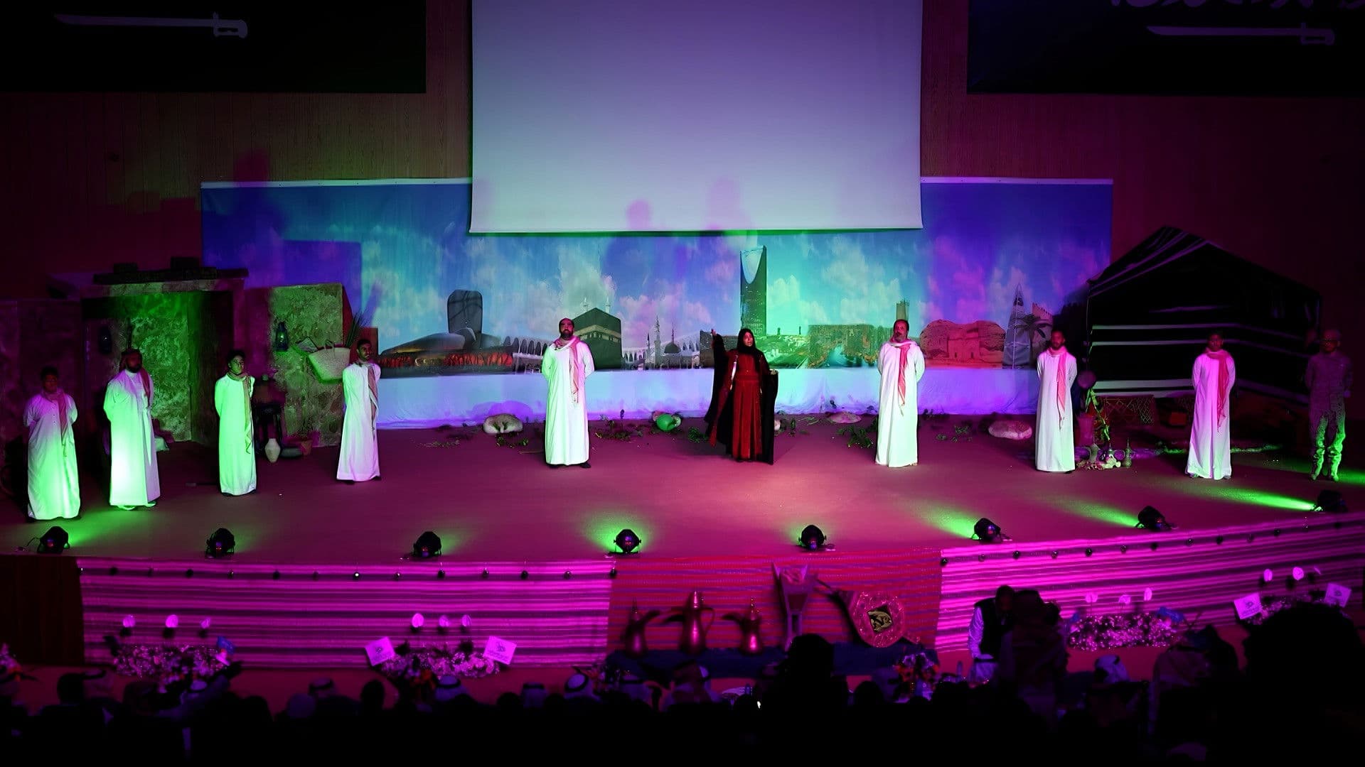 فرقة مواهب : أوبريت عزم بطل