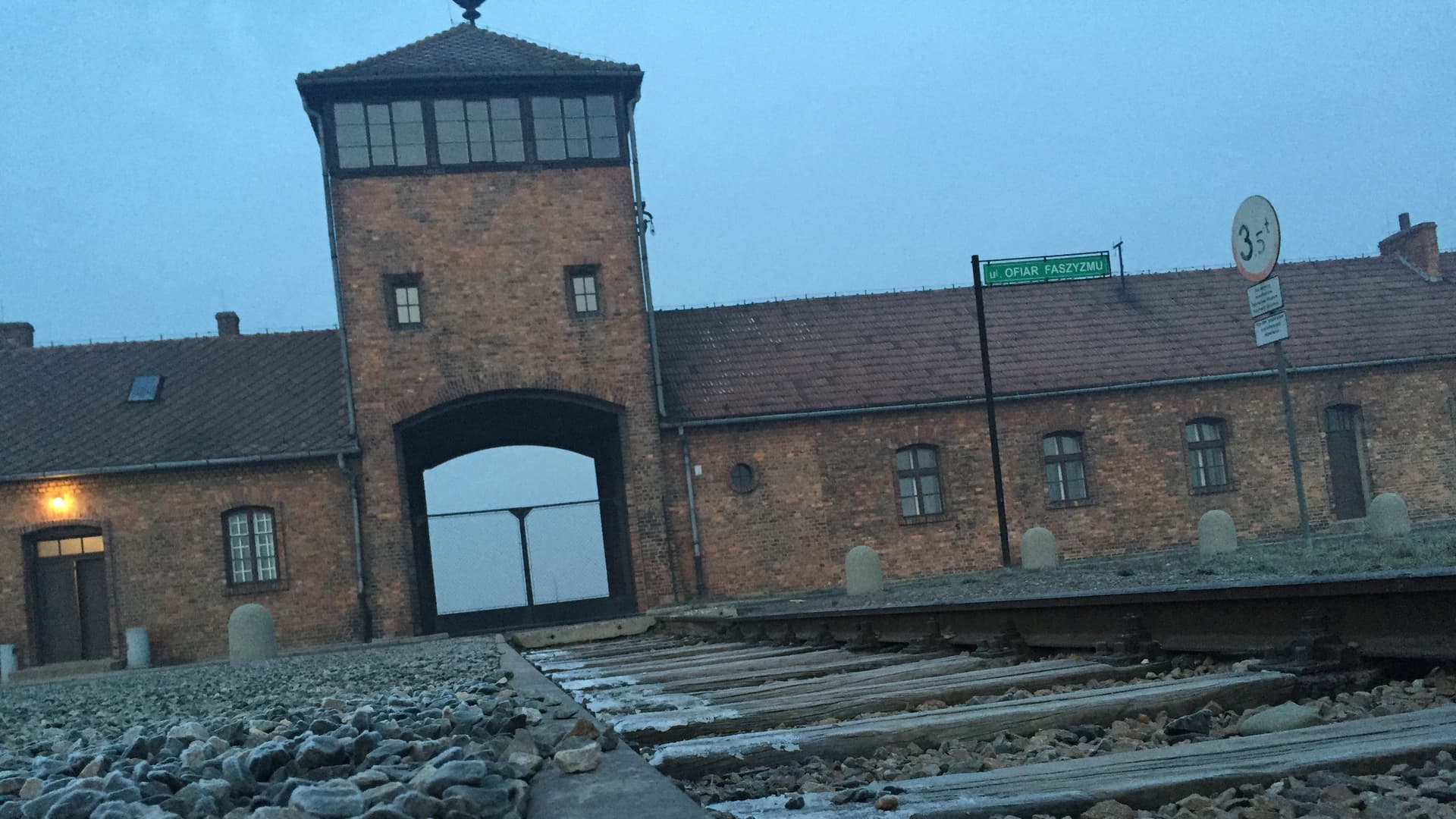 Návrat do Osvětimi