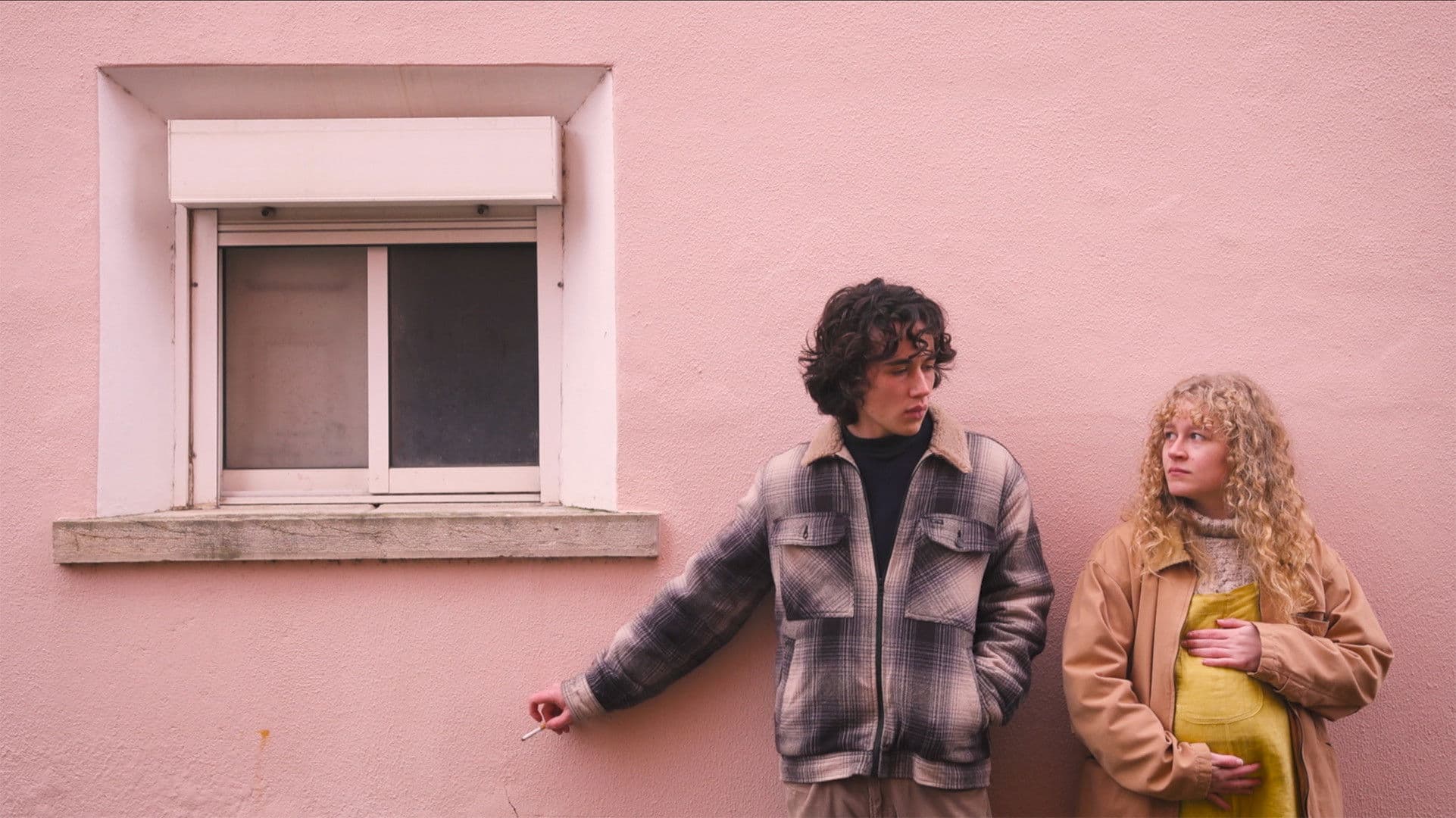 50 meses e quase 3 pessoas