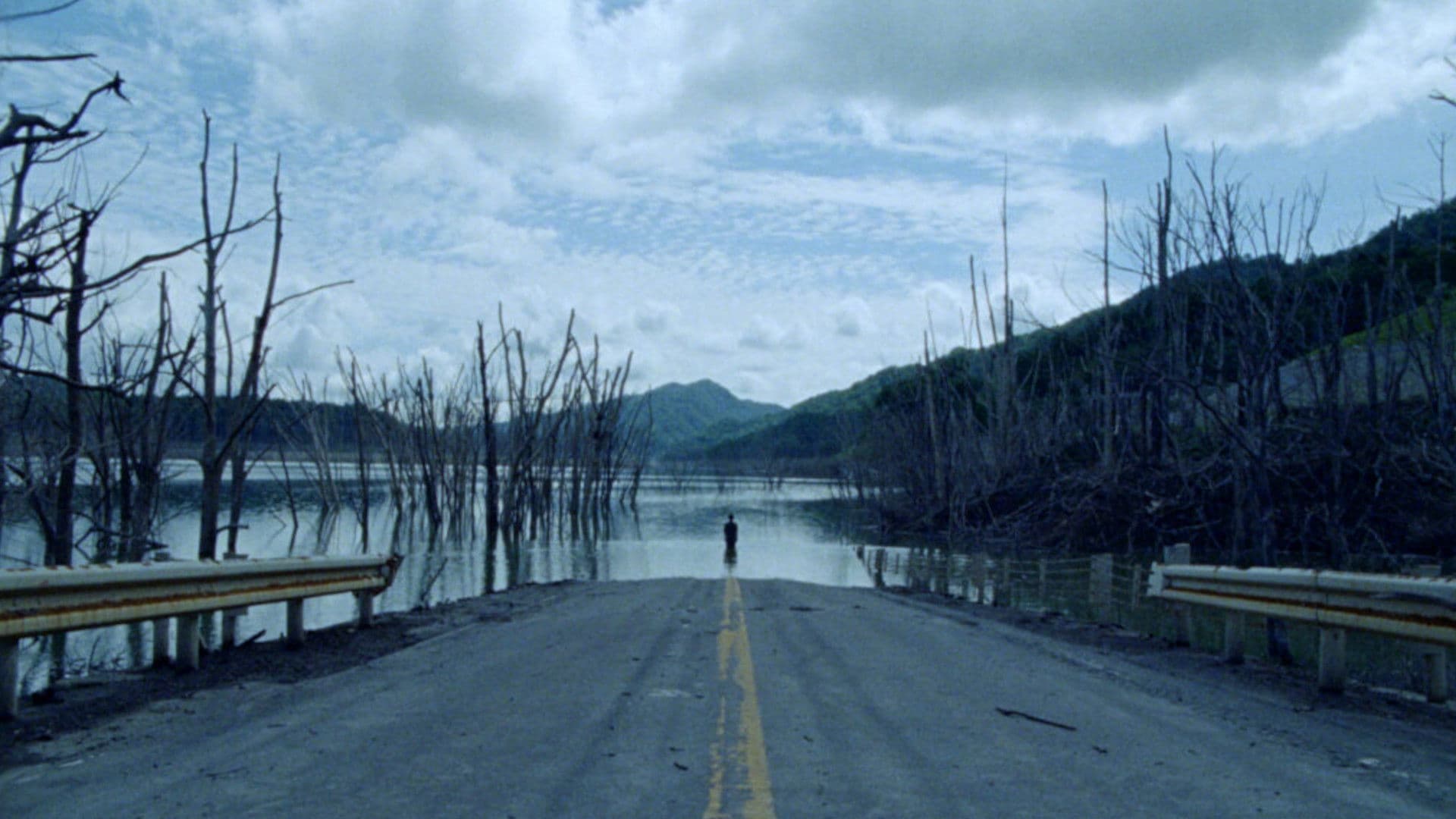 Underground アンダーグラウンド