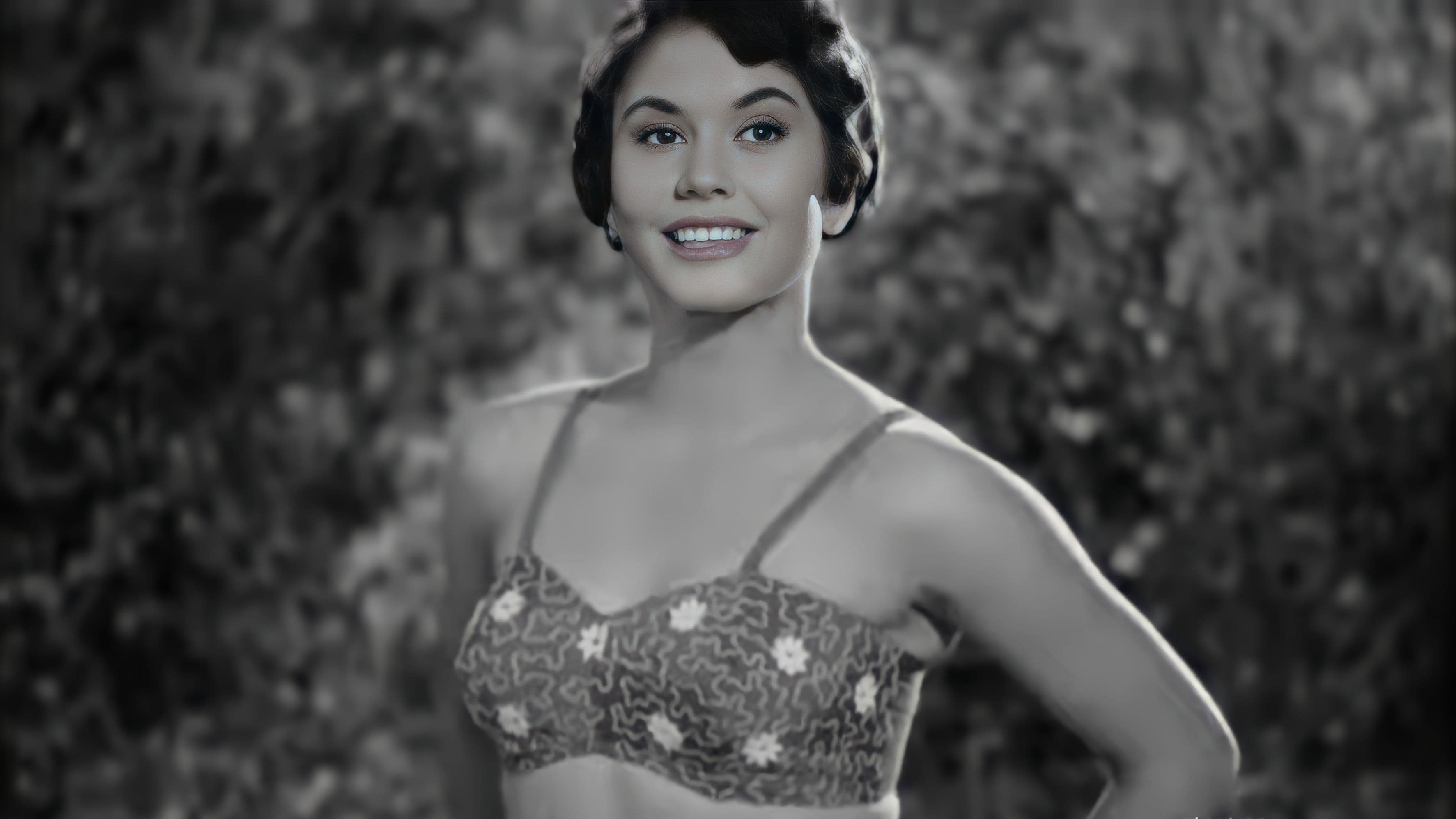 Contigo a la distancia