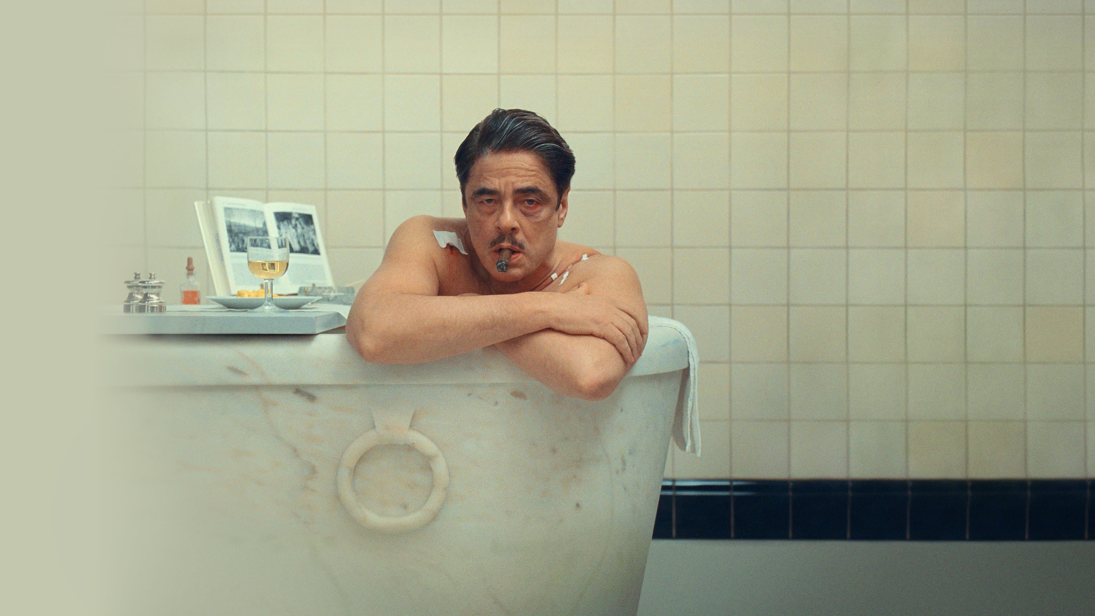 The Phoenician Scheme: Conspirația