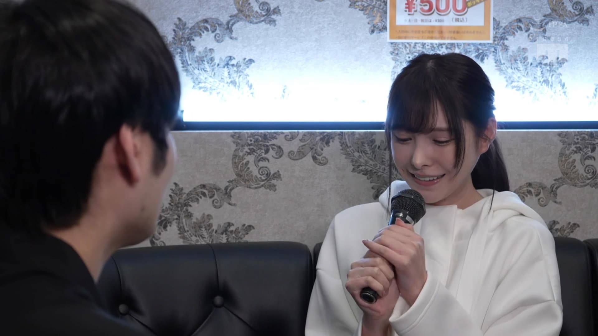 MIDV-472大切な彼女がクラスのDQN達に媚薬を使って犯されキメセク堕ちしているのを見てクズ勃起