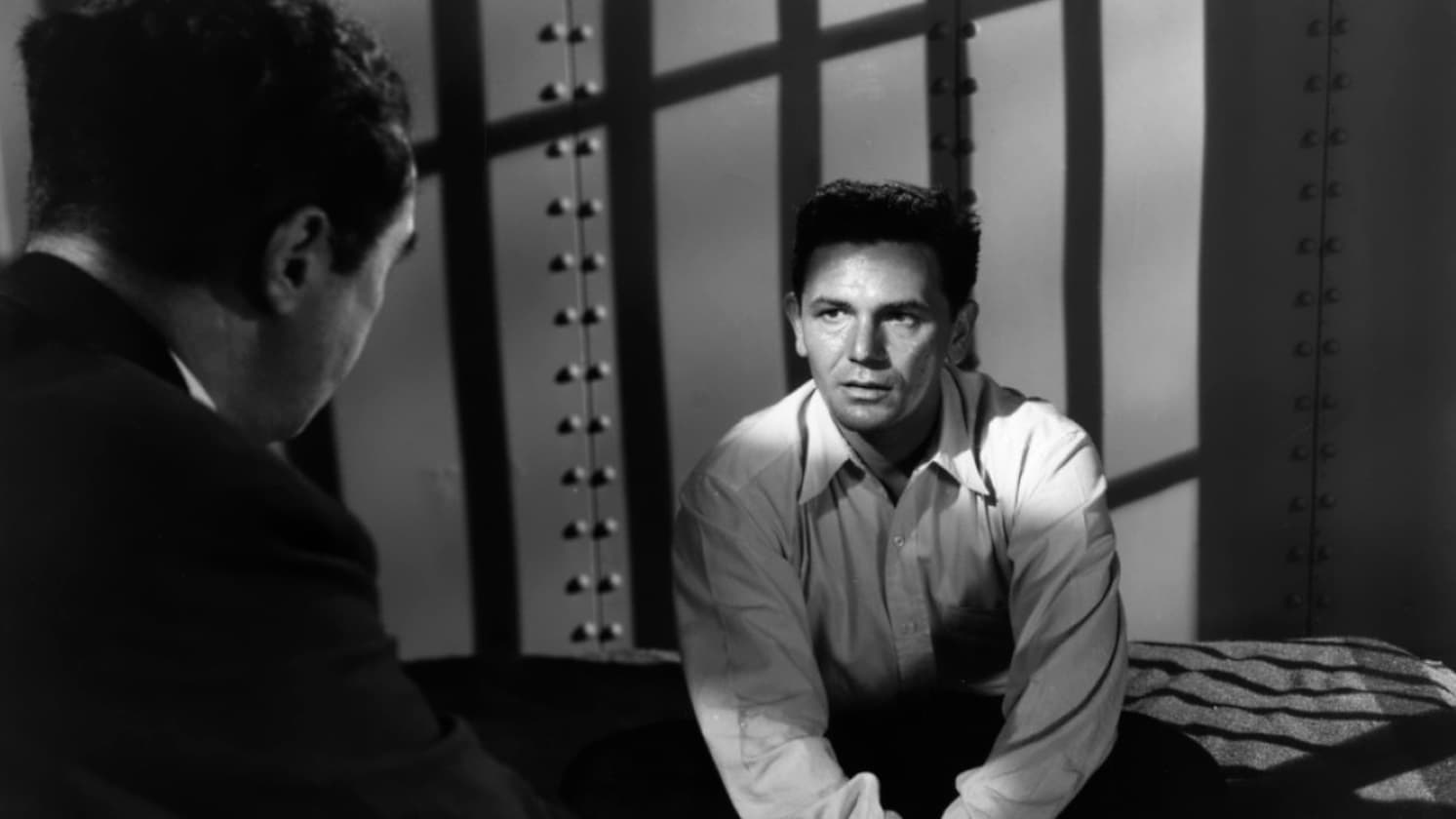 Poștașul sună întotdeauna de două ori