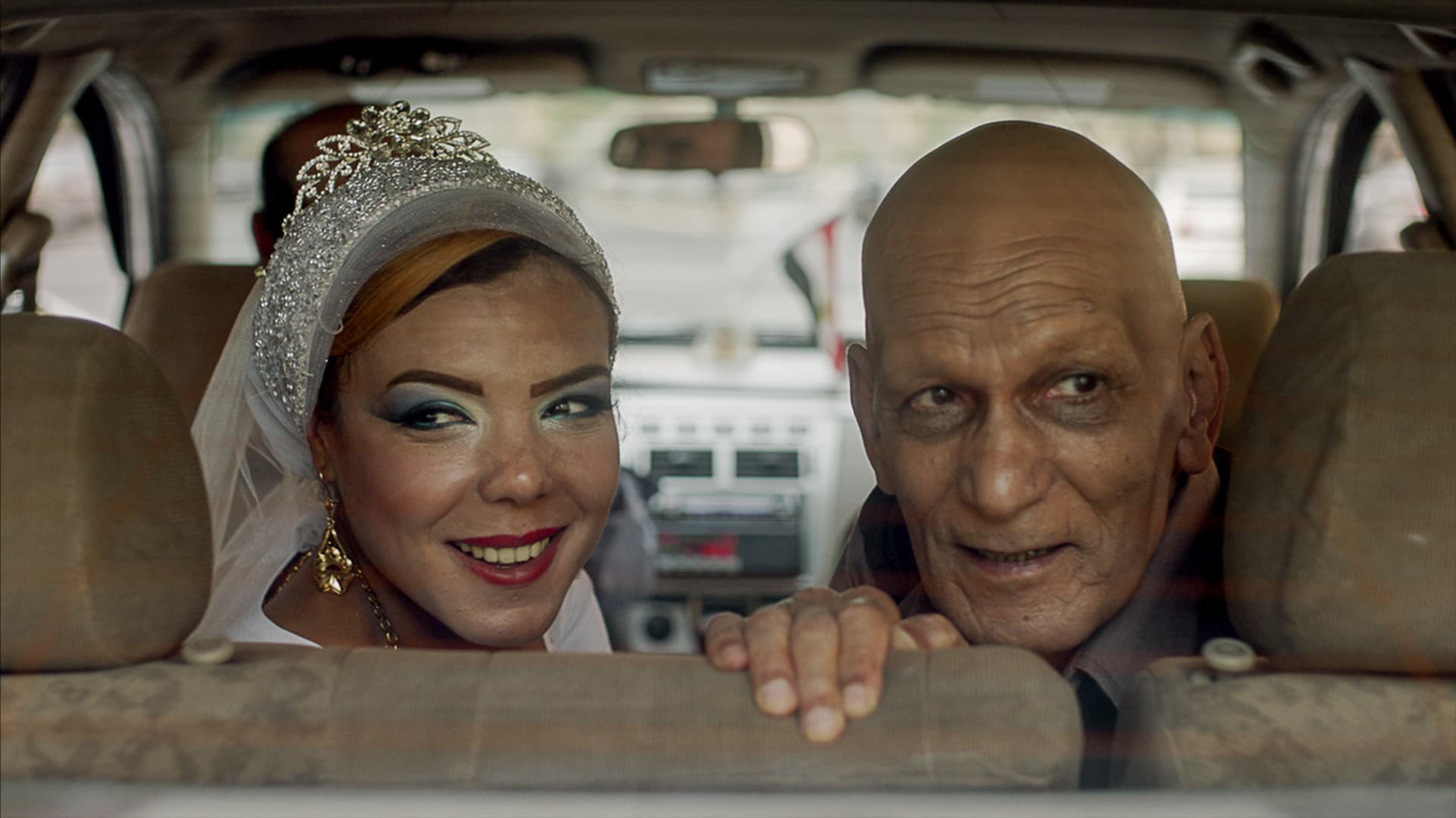 حار جاف صيفا