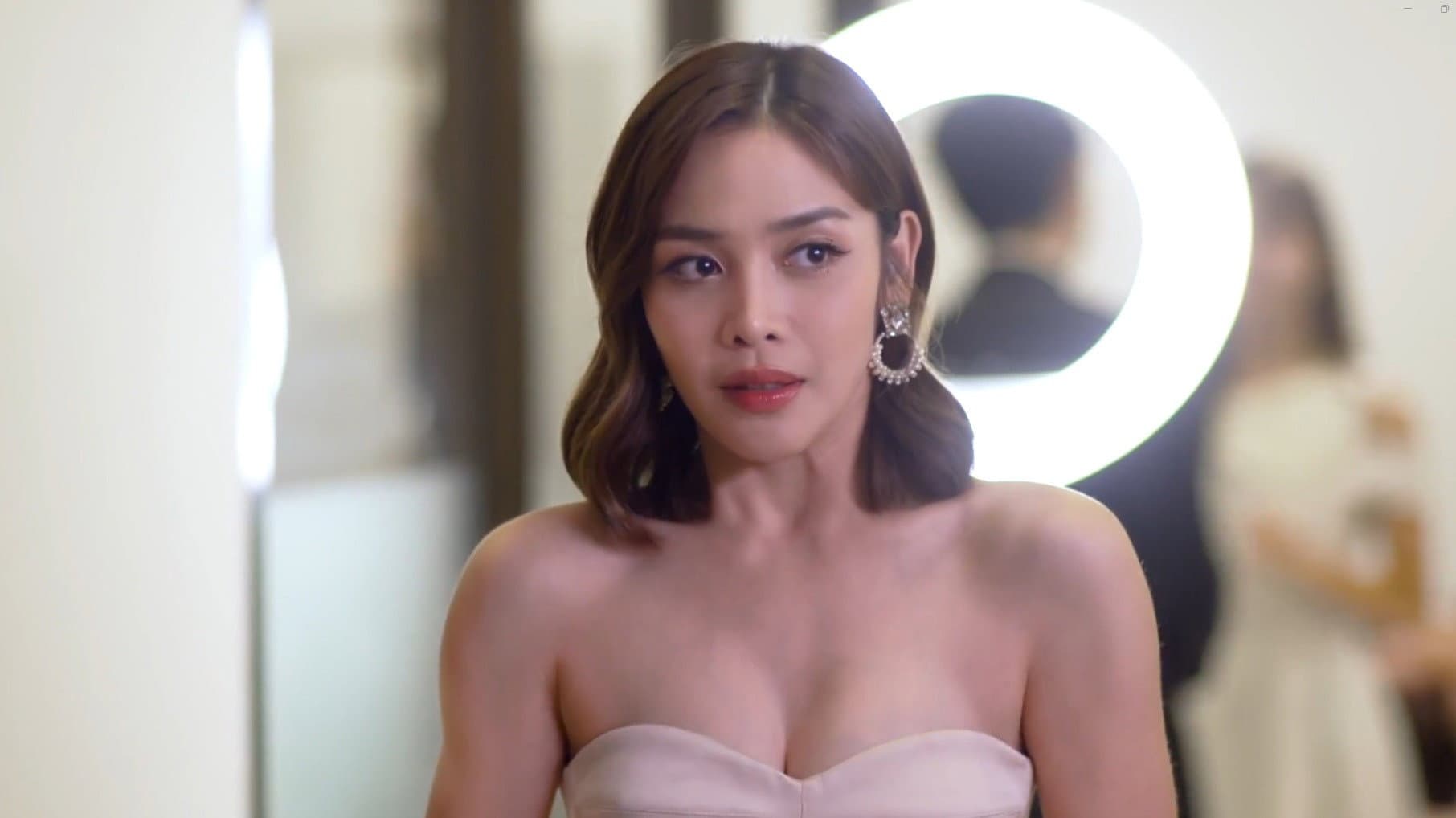 กุหลาบเล่นไฟ