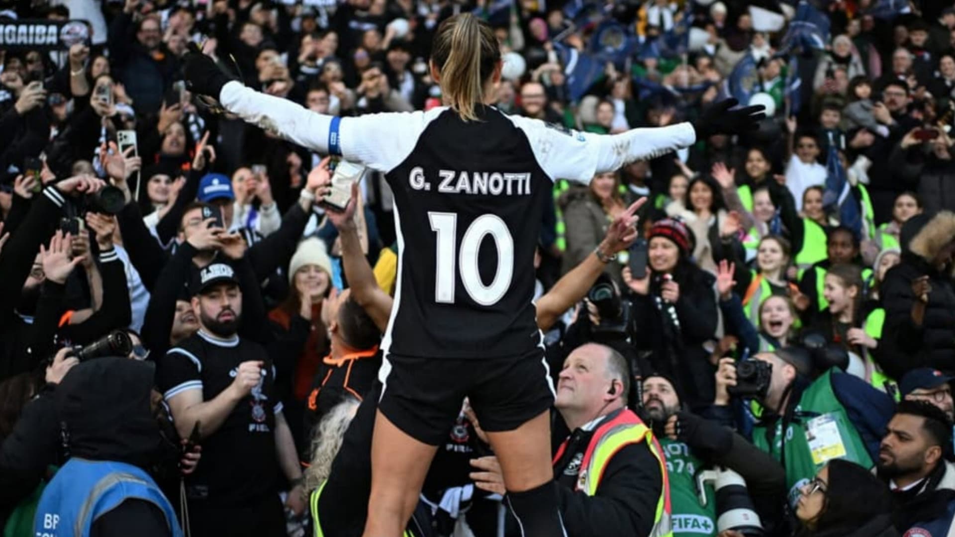 Pulso: As Brabas in London