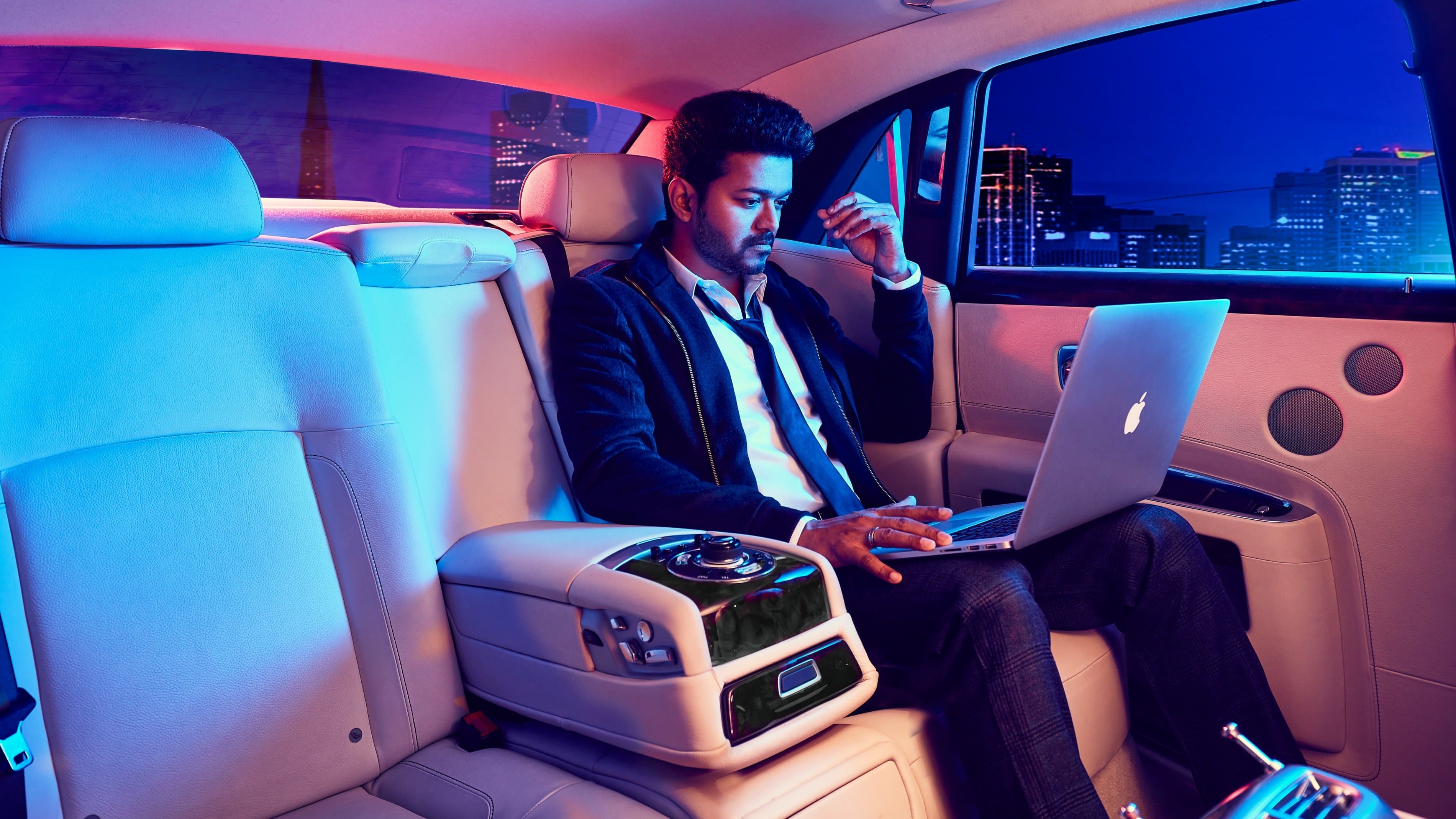 Sarkar: Lupta cu sistemul