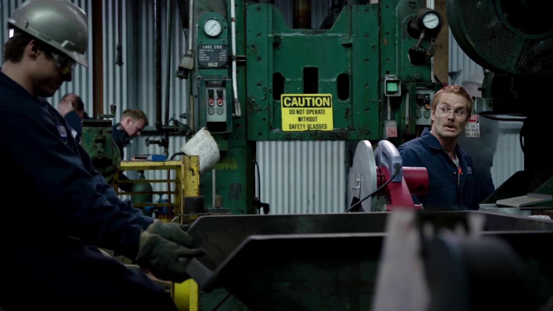 Blonda bună și înaltă