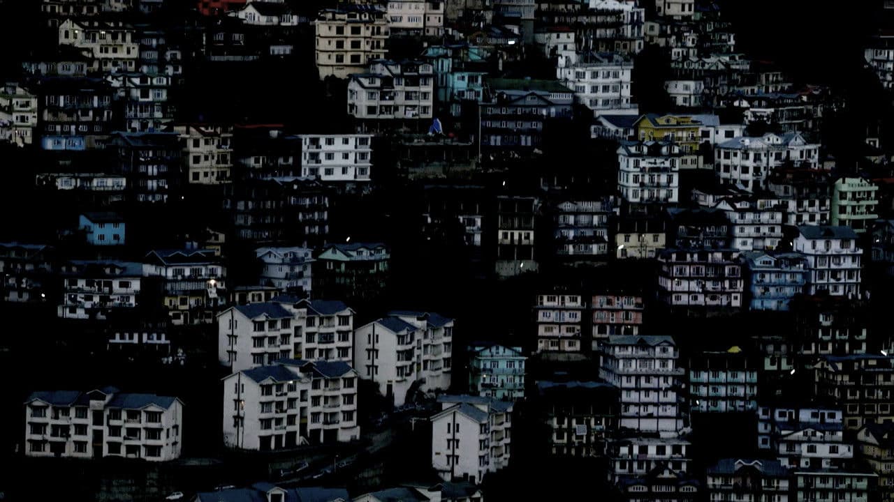 लाल भी उदास हो सकता है