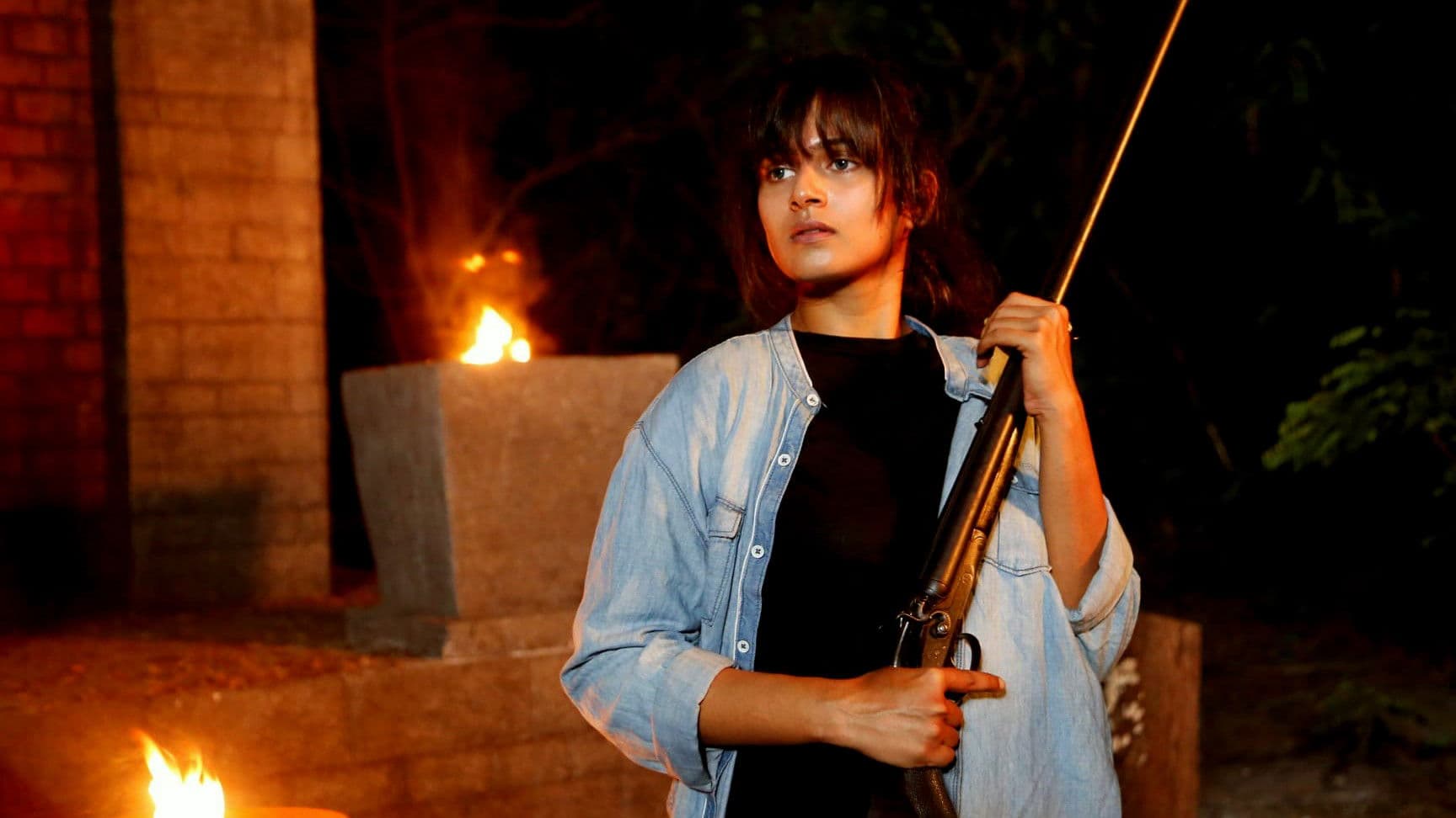 தி அக்காலி