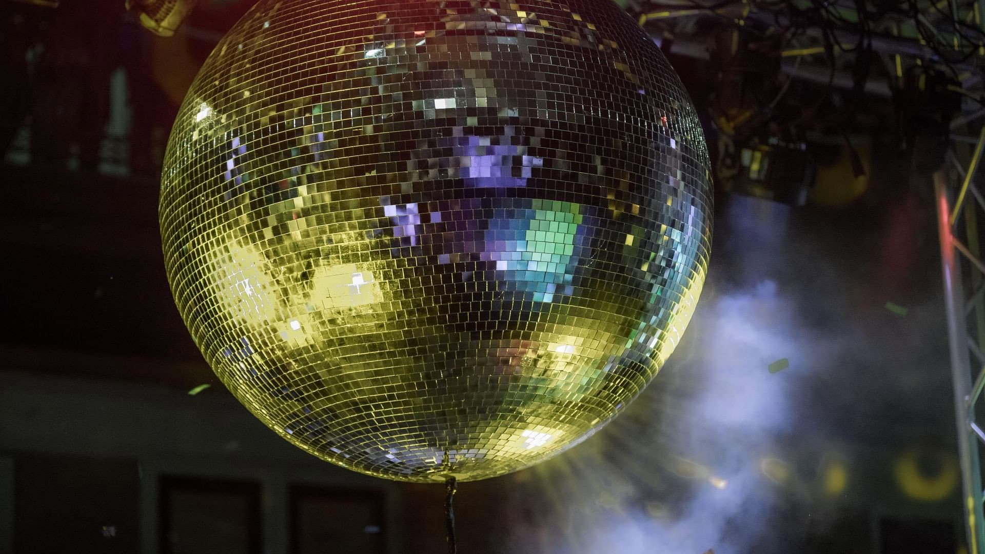 Dorfdisco - Saturday Night Fever auf dem Land