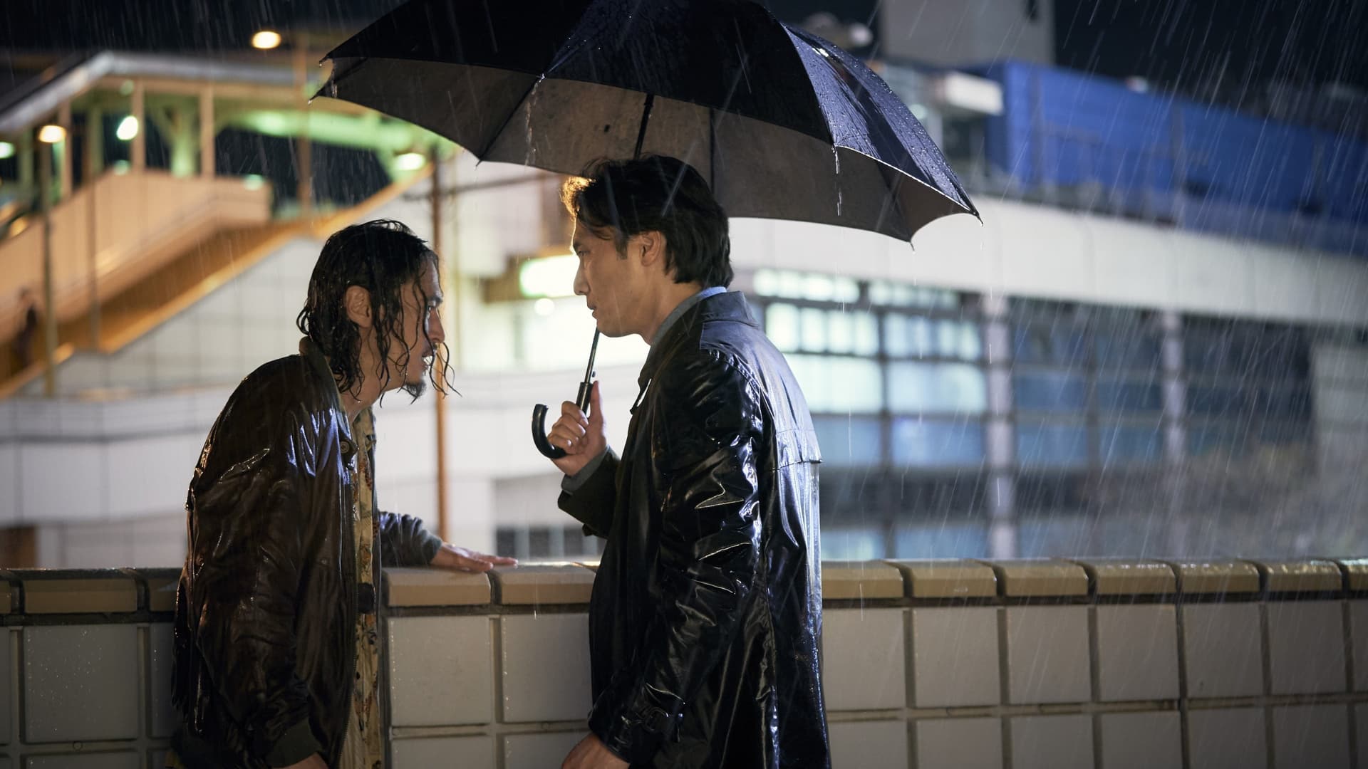 Giri/Haji: Între datorie și rușine