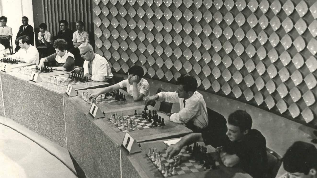 Сім кроків за обрій