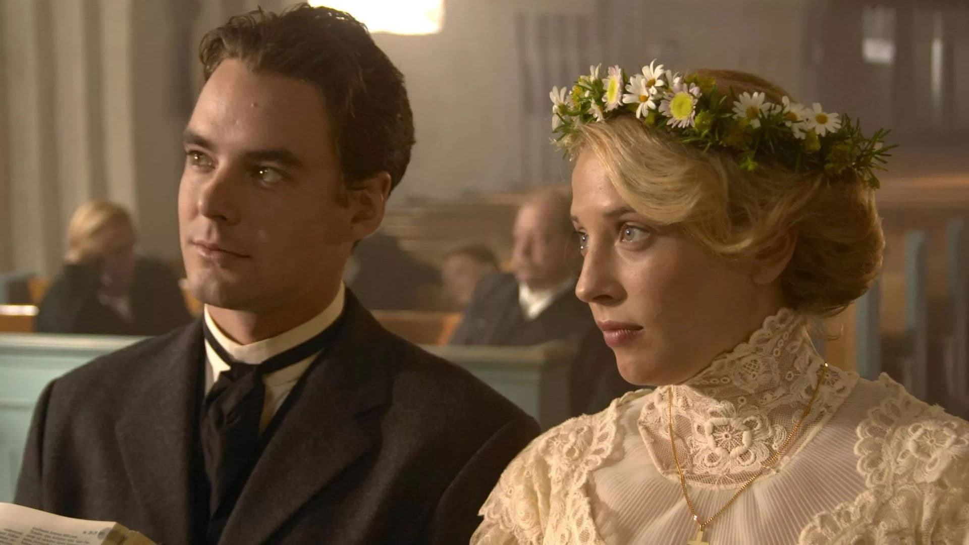 Kaksipäisen kotkan varjossa