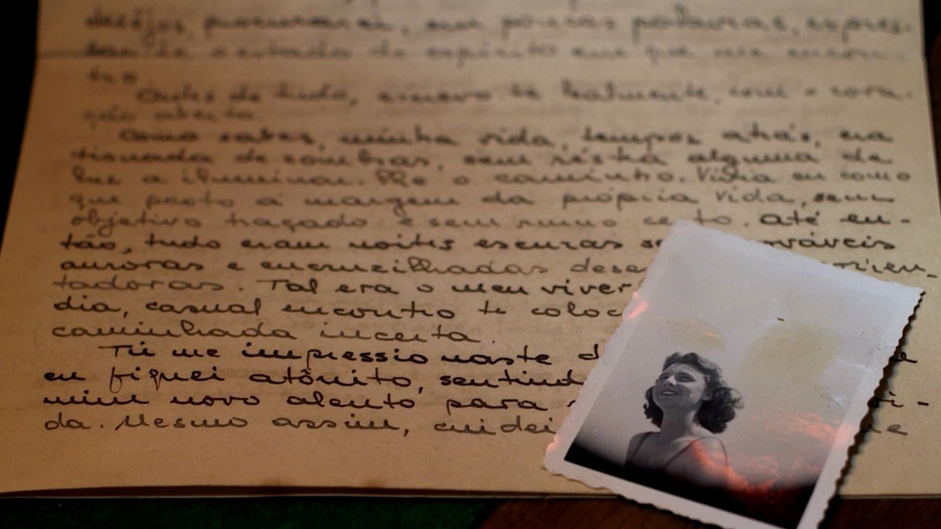 Compram-se Memórias e Cartas de Amor