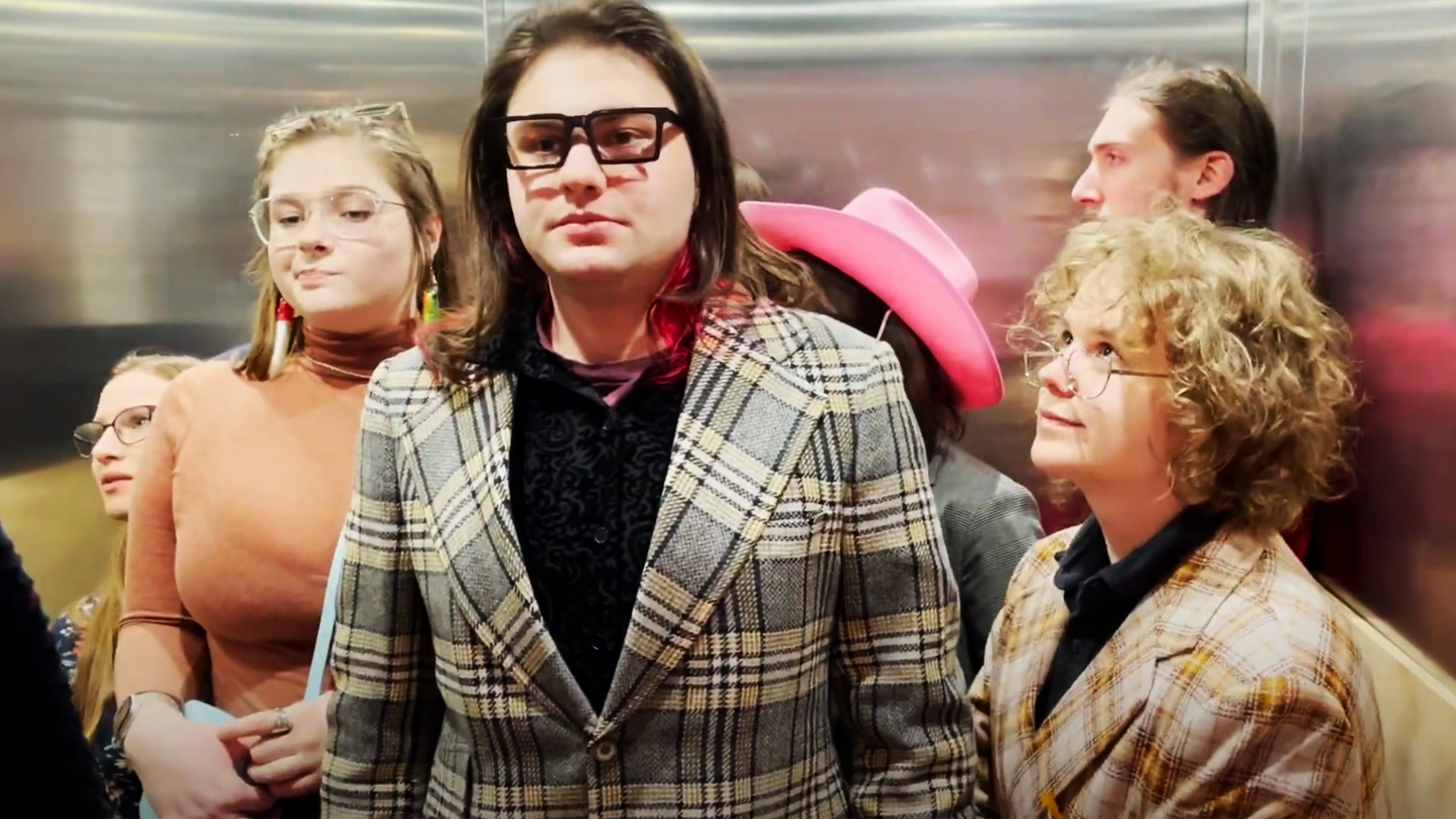 Corduroy and Horseläger Save the Day