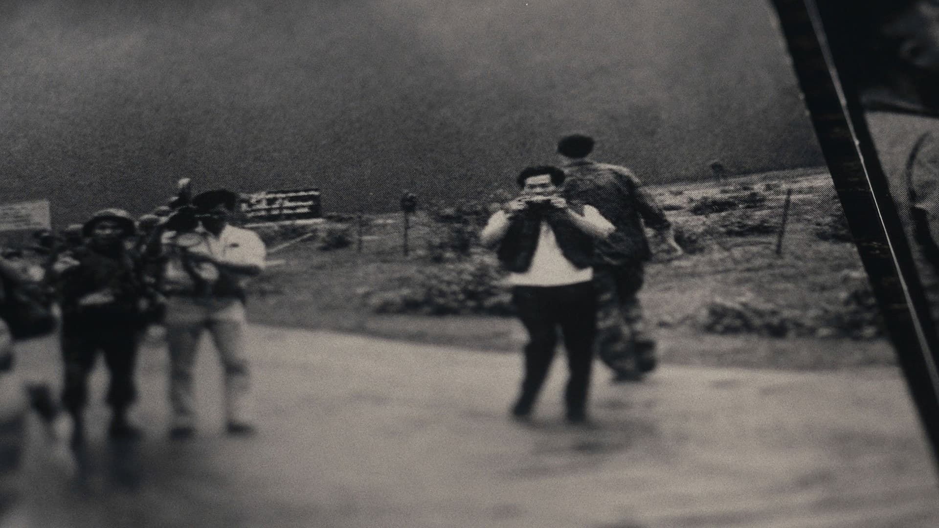 Omul din spatele fotografiei