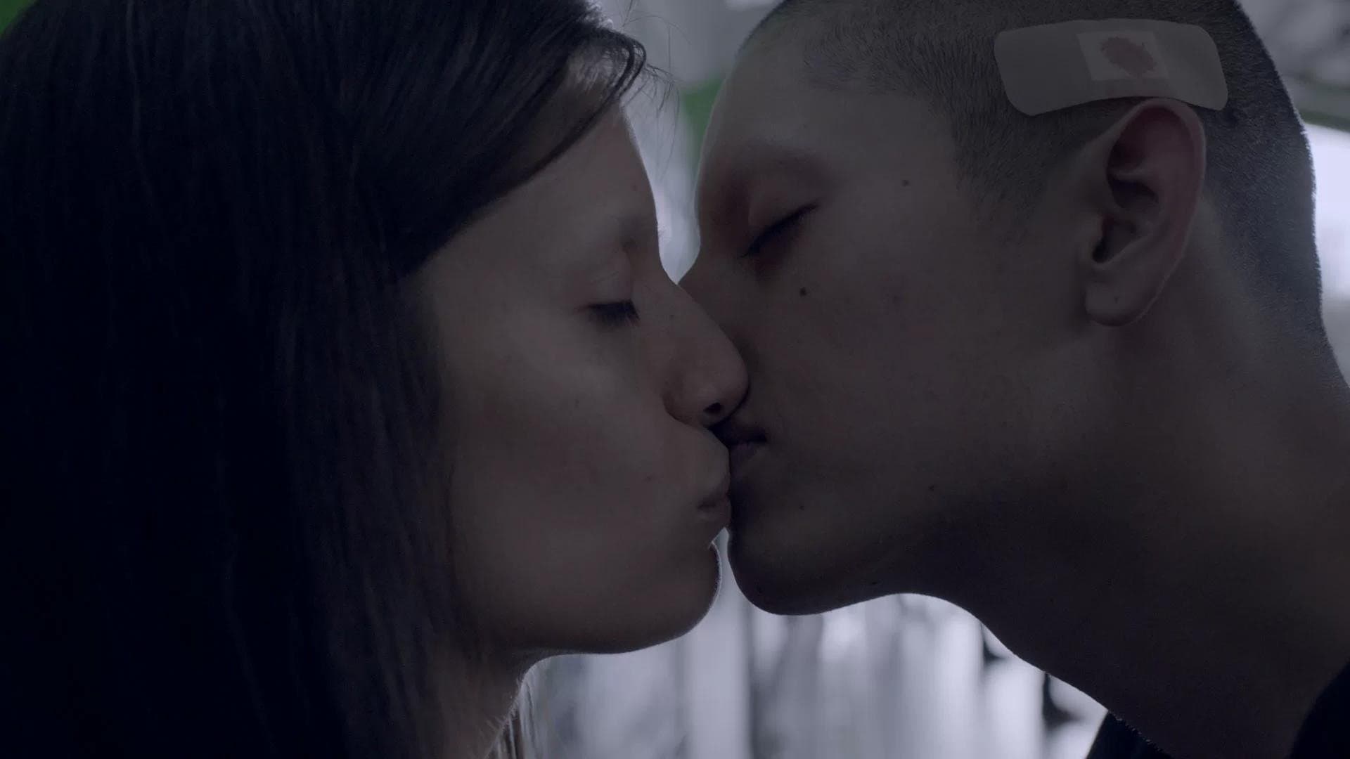 50 (o Dos ballenas se encuentran en la playa)