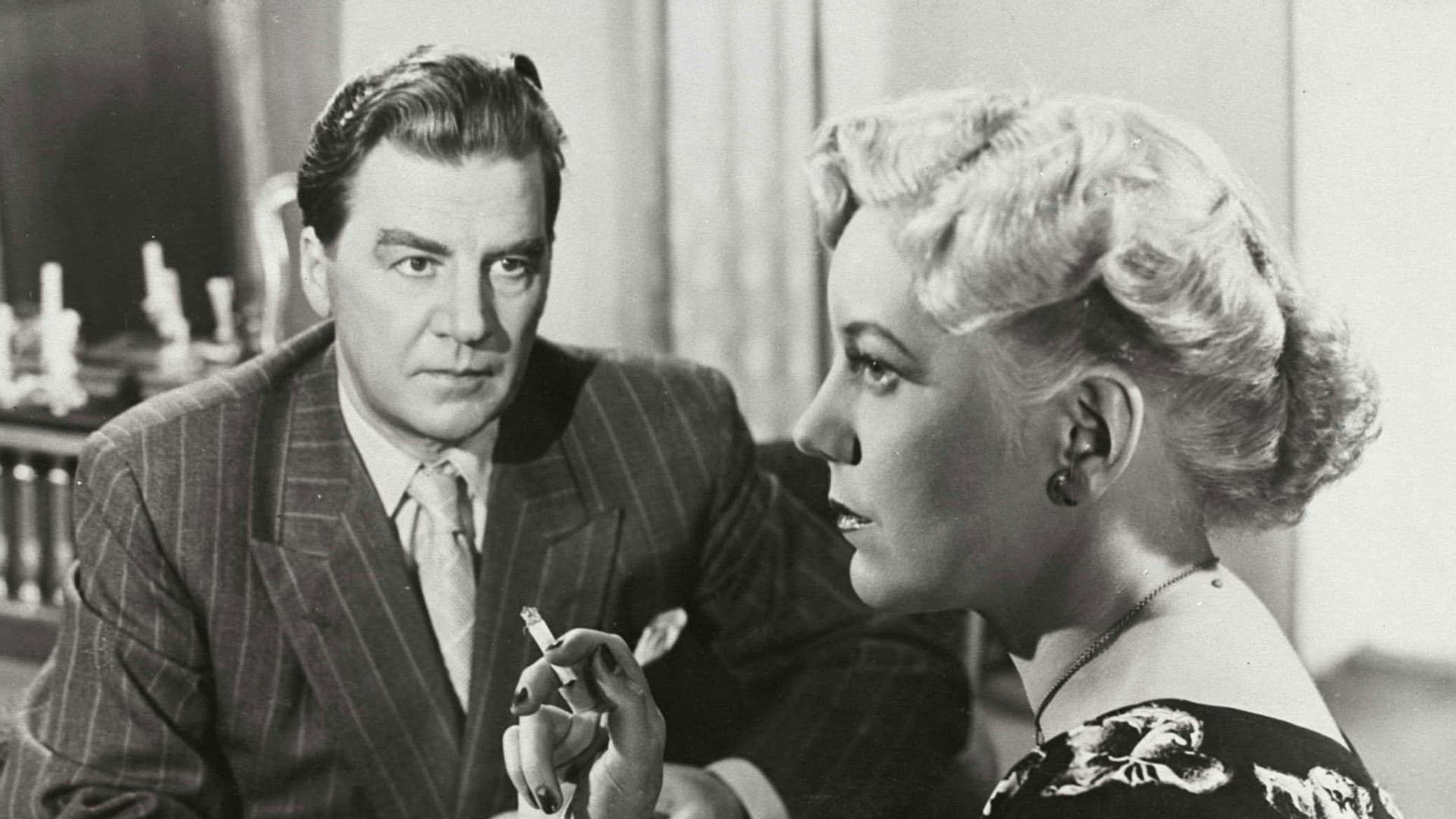 Kuollut mies kummittelee