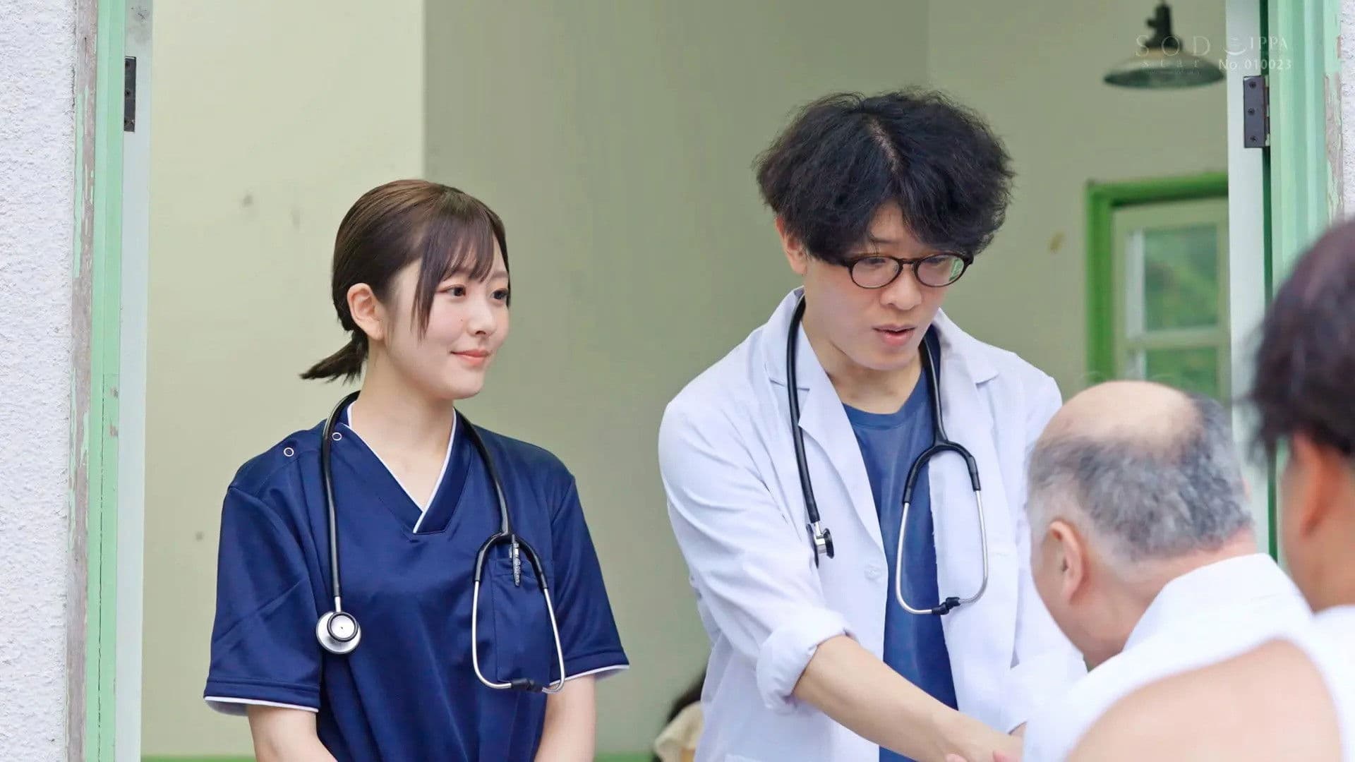 限界集落に赴任した看護師は性欲異常な島民の子種を毎日子宮で受胎している。 青空ひかり