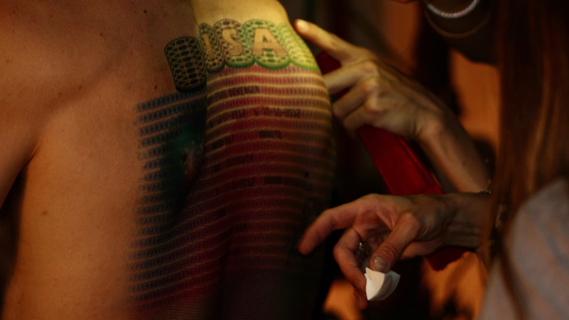 الرجل الذي باع ظهره