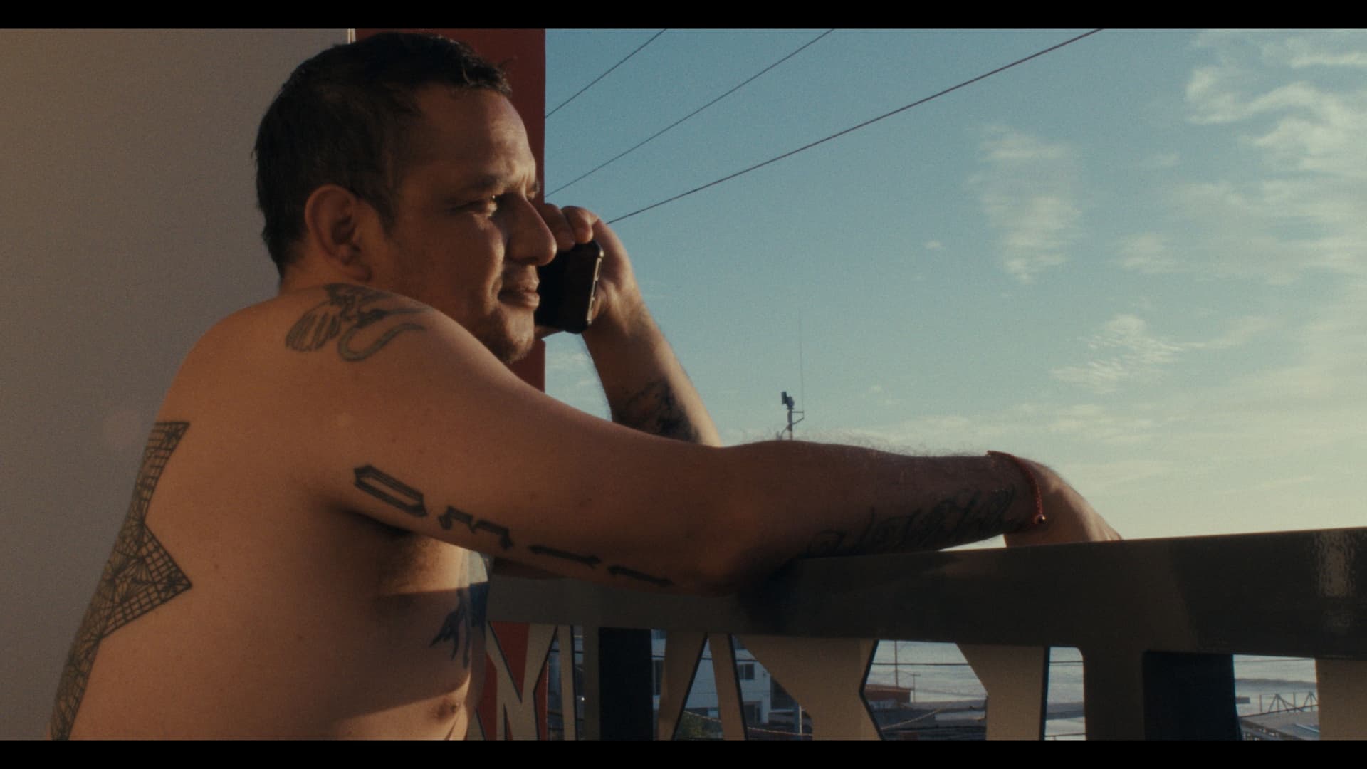 Une arme à la main, j’ai traversé le désert