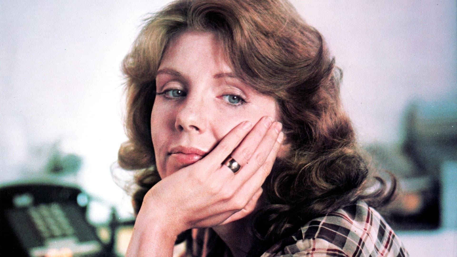 O femeie necăsătorită