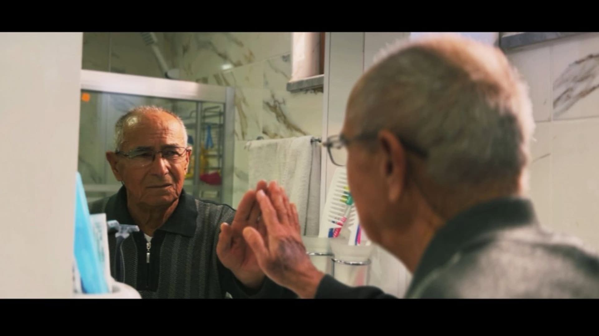 Henüz Vakit Varken Gülüm