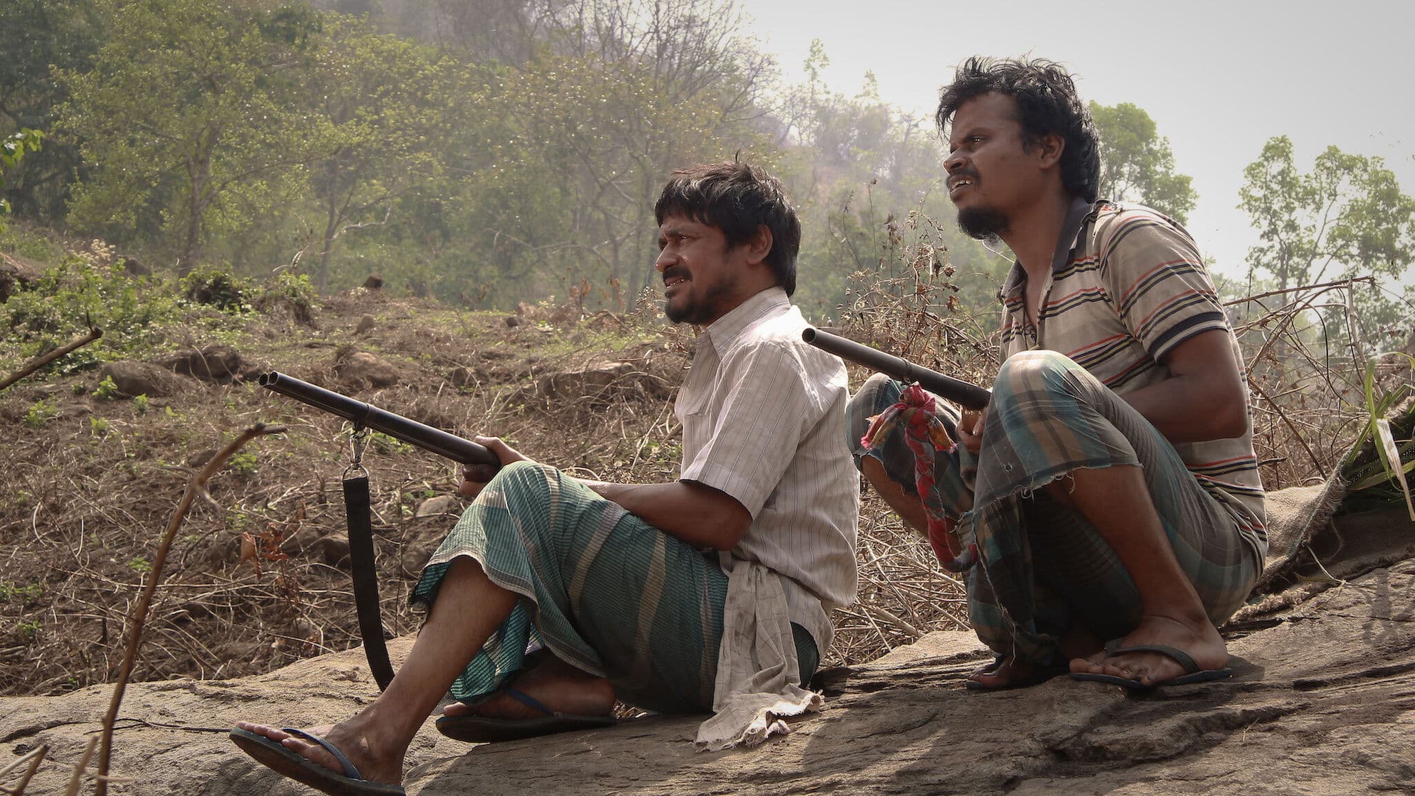 Trei arme fumegânde