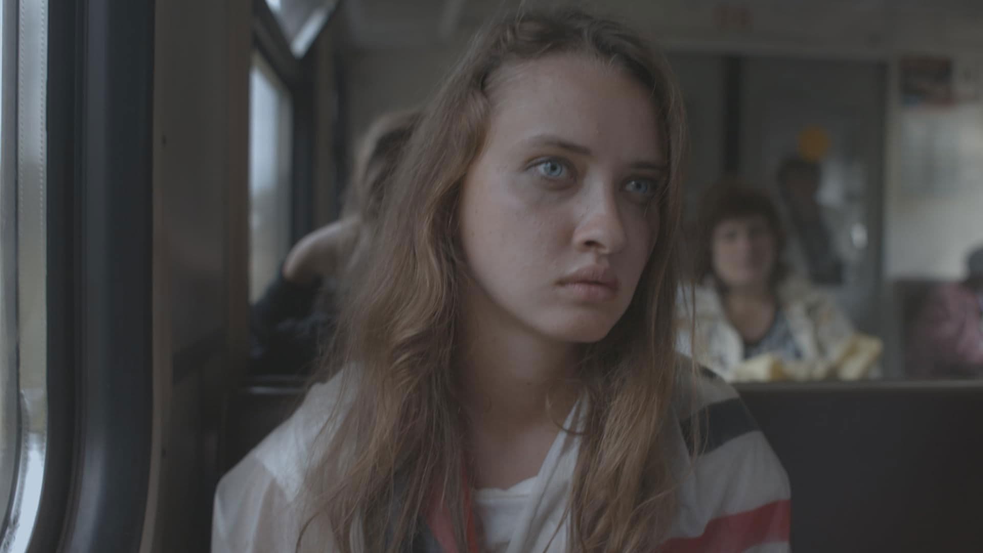 Девушка с флагом