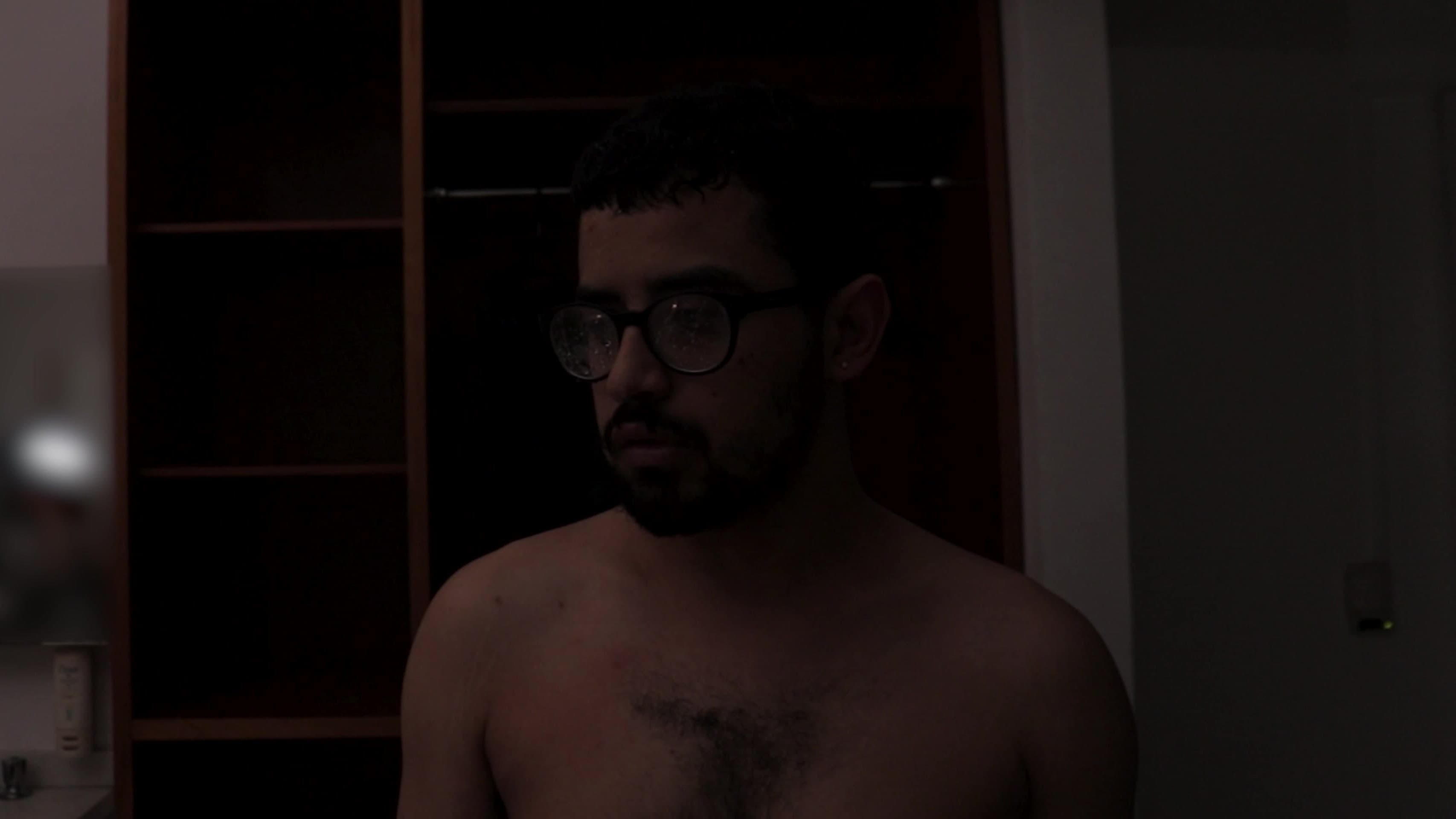 Tem Alguém em Casa?