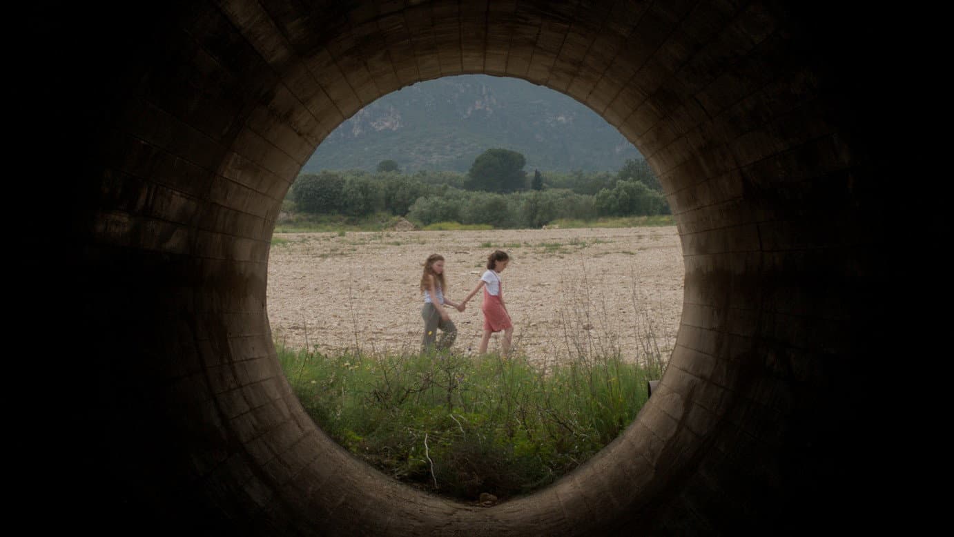 Allà lluny hi havia una llera