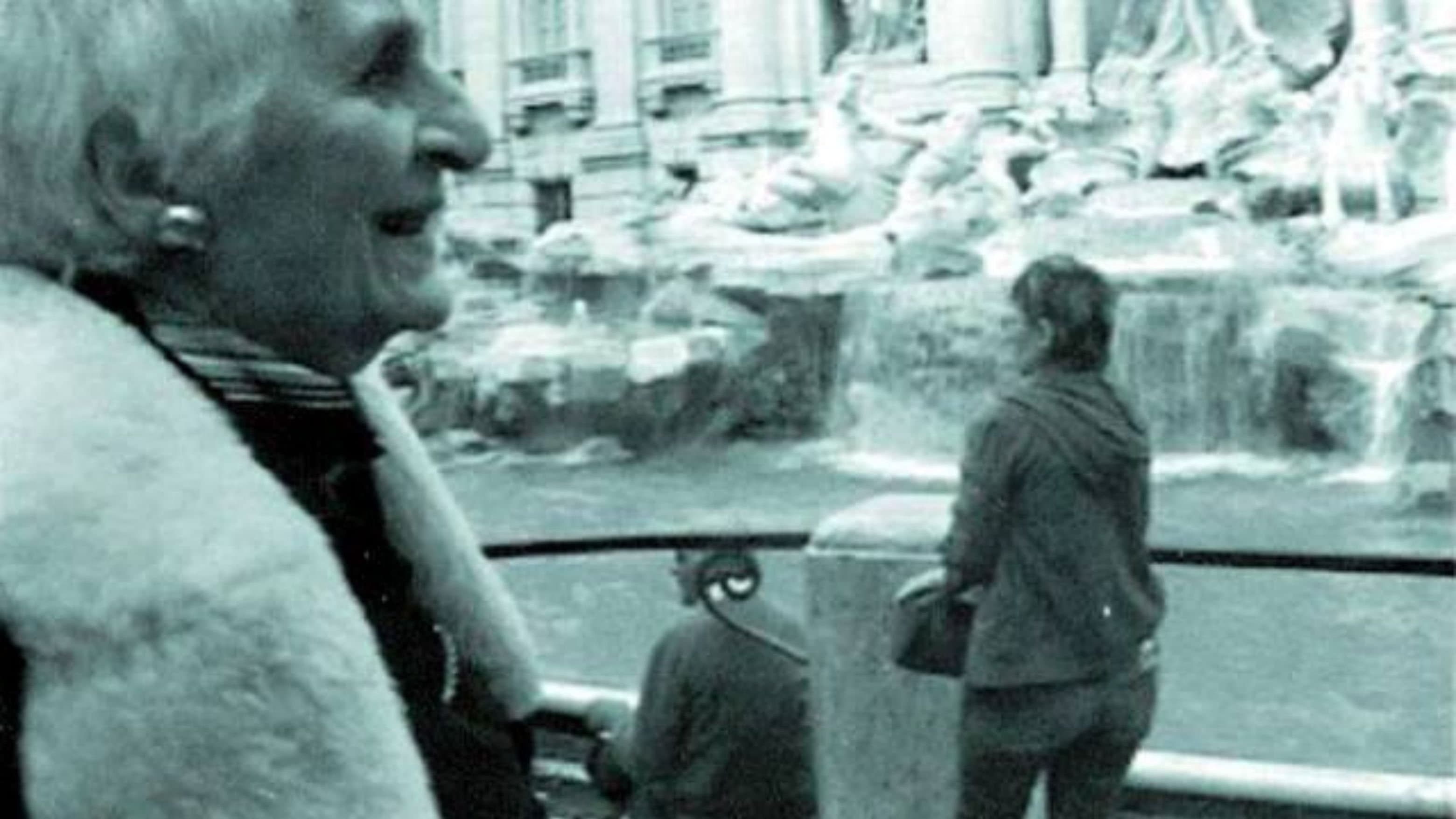 ПРЕВОДАЧКАТА НА ЧЕРНО-БЕЛИ ФИЛМИ