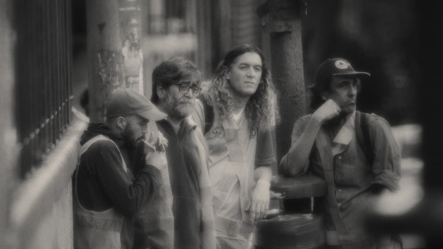 La noche está marchándose ya