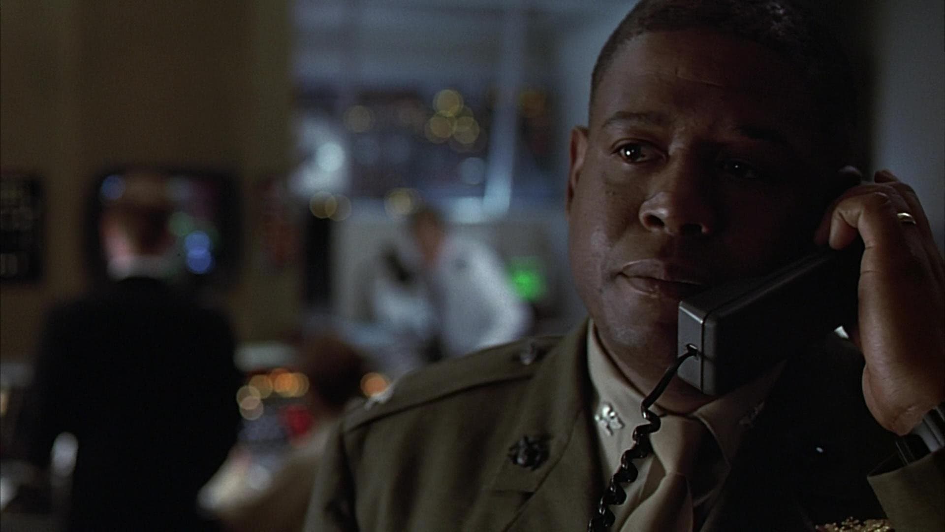 Dușmanul este printre noi