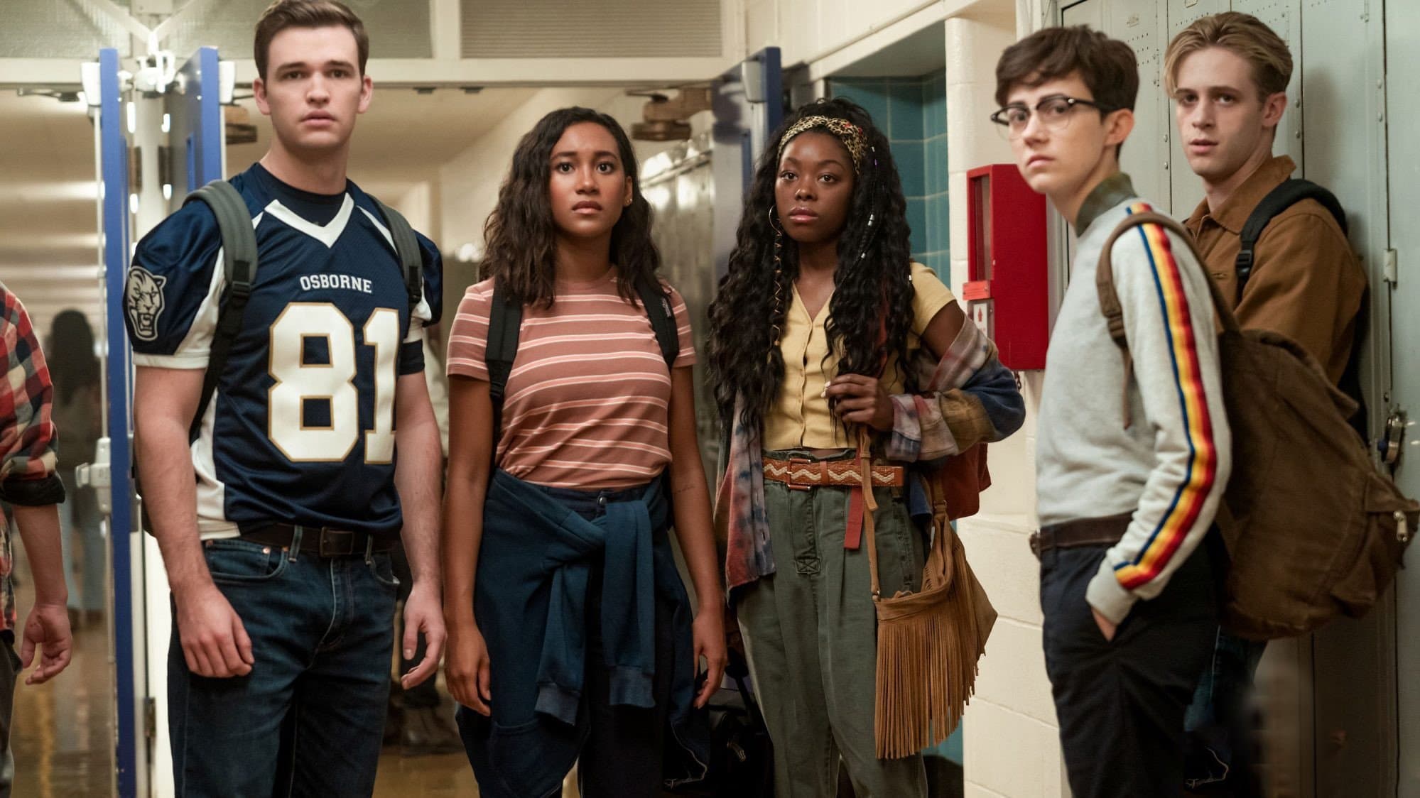 E cineva în casa ta