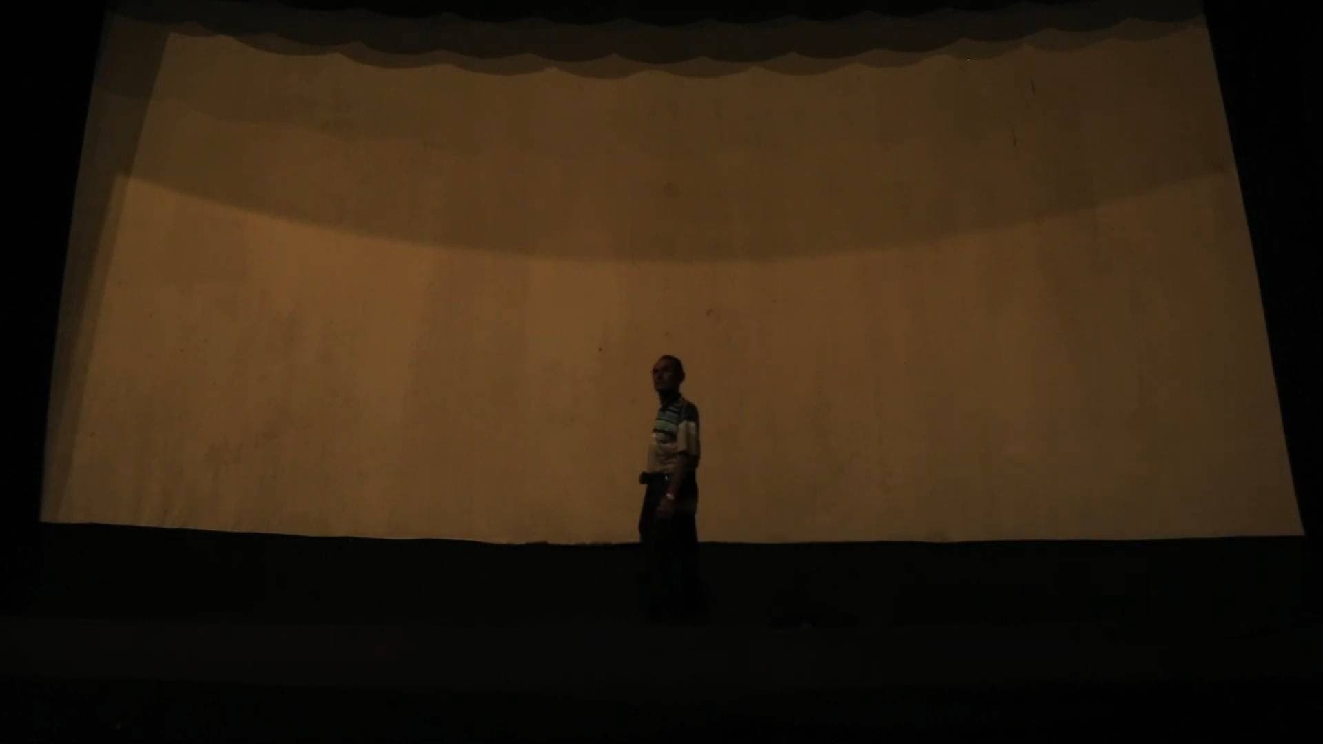 အချစ်နဲ့ရုပ်ရှင်ရုံ