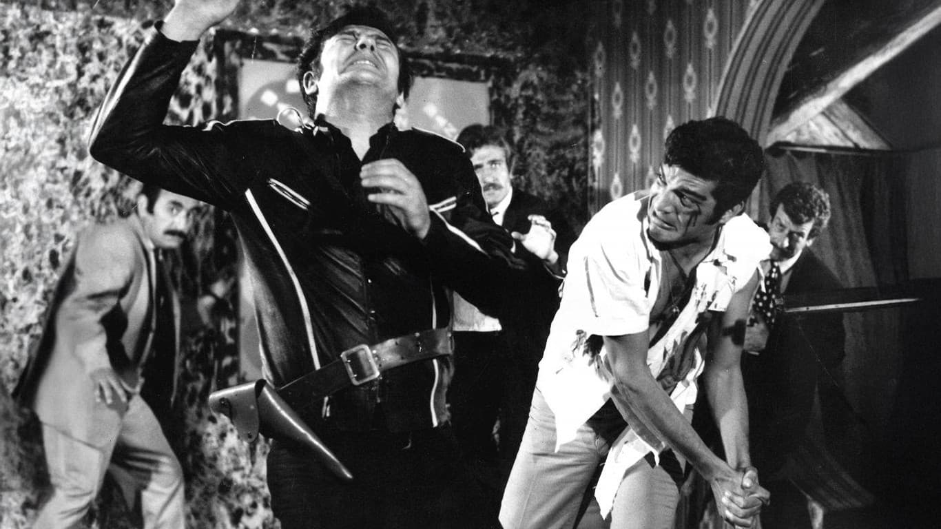 Demir Yumruk: Devler Geliyor