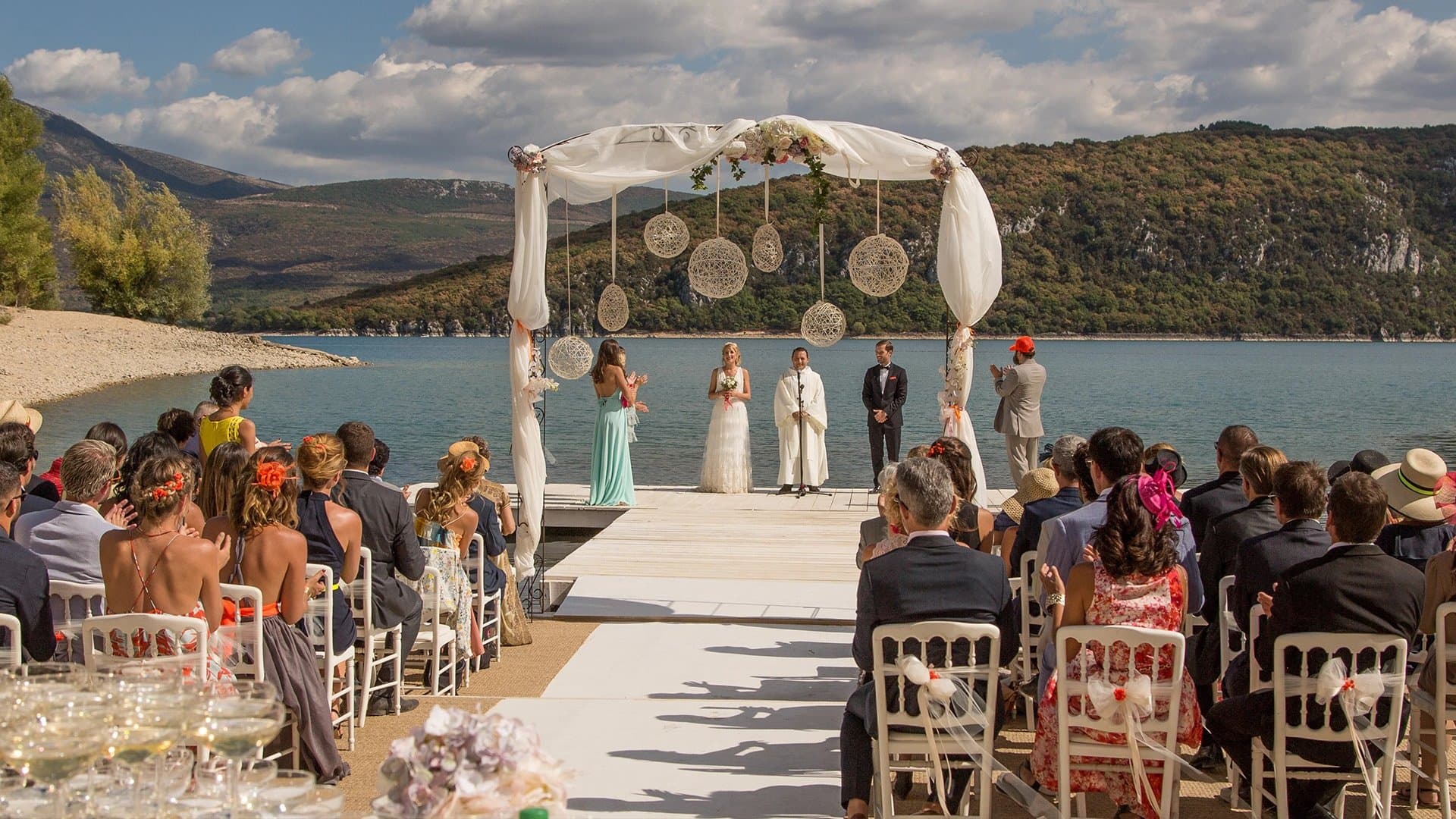 Nuntă neplanificată